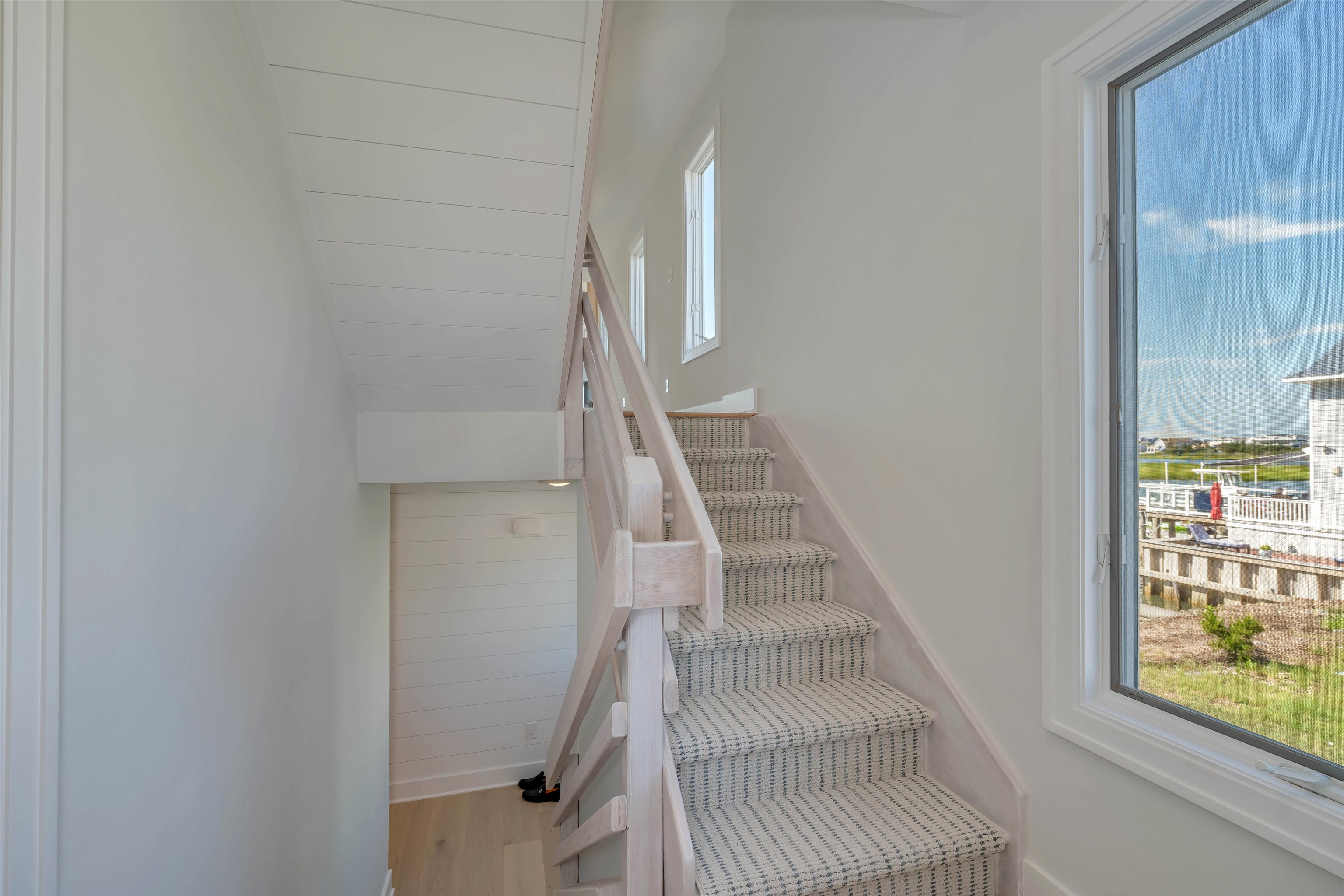 2928 Ocean Drive - Picture 21