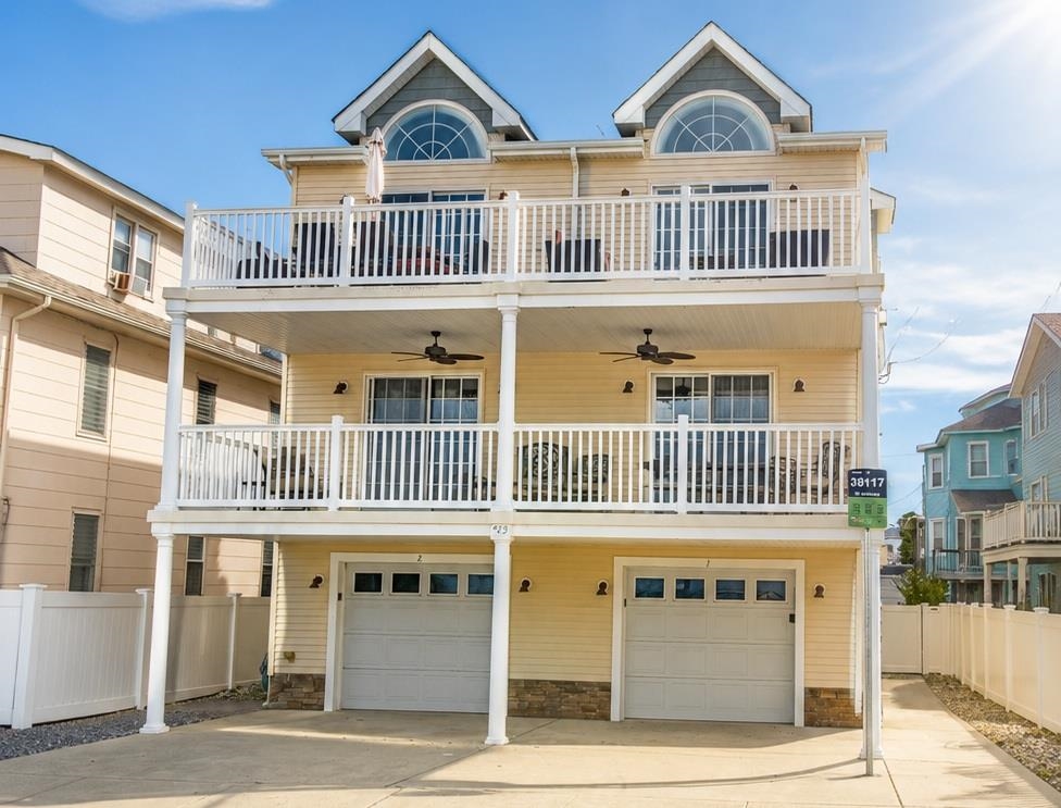 223 E Roberts Avenue - Wildwood