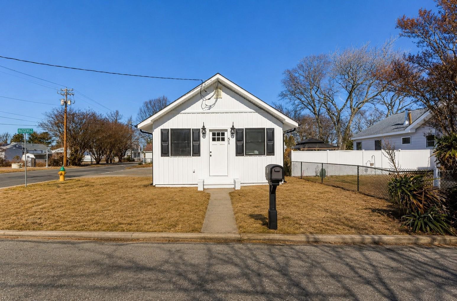 51 W New York Avenue - Villas