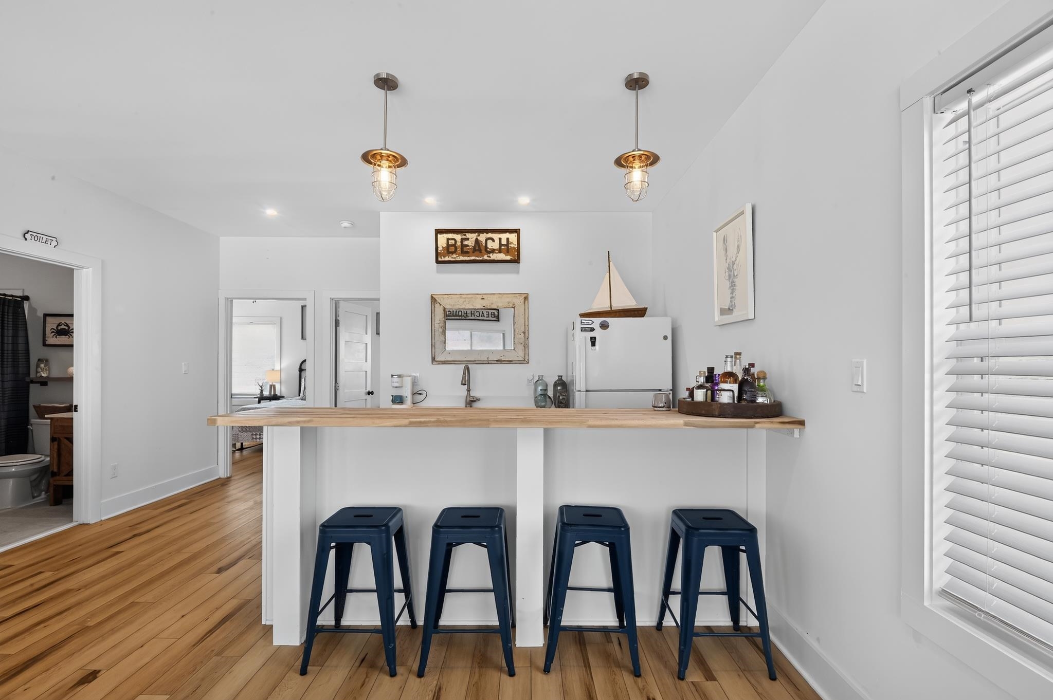 614 W Poplar Avenue
