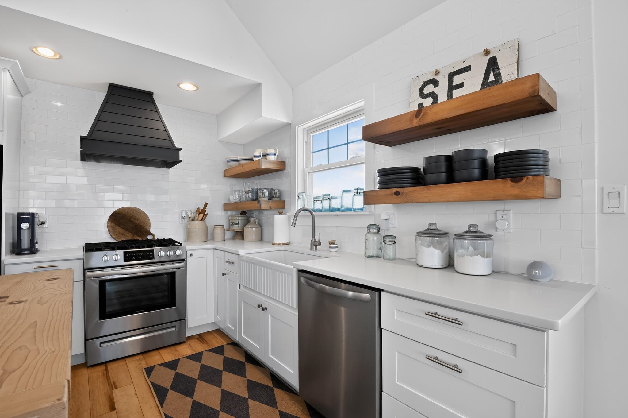 614 W Poplar Avenue - Picture 9