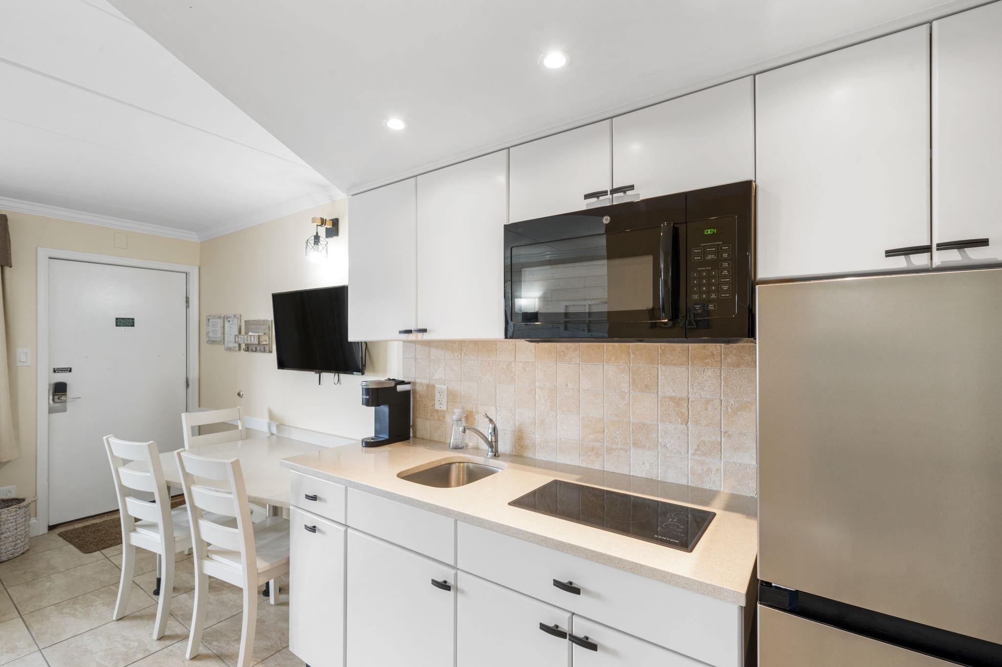 7888 Dune Drive - Picture 10