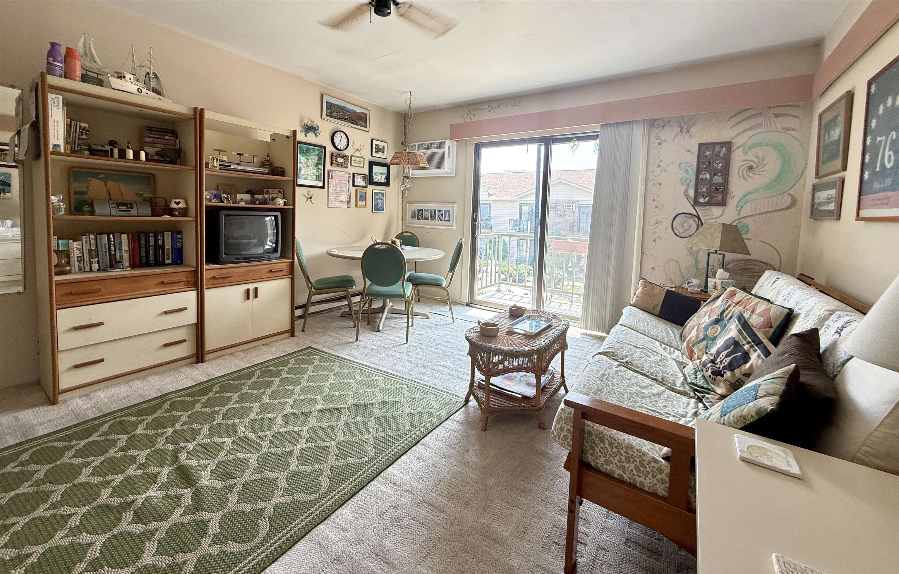 725 Allen Drive - Picture 4