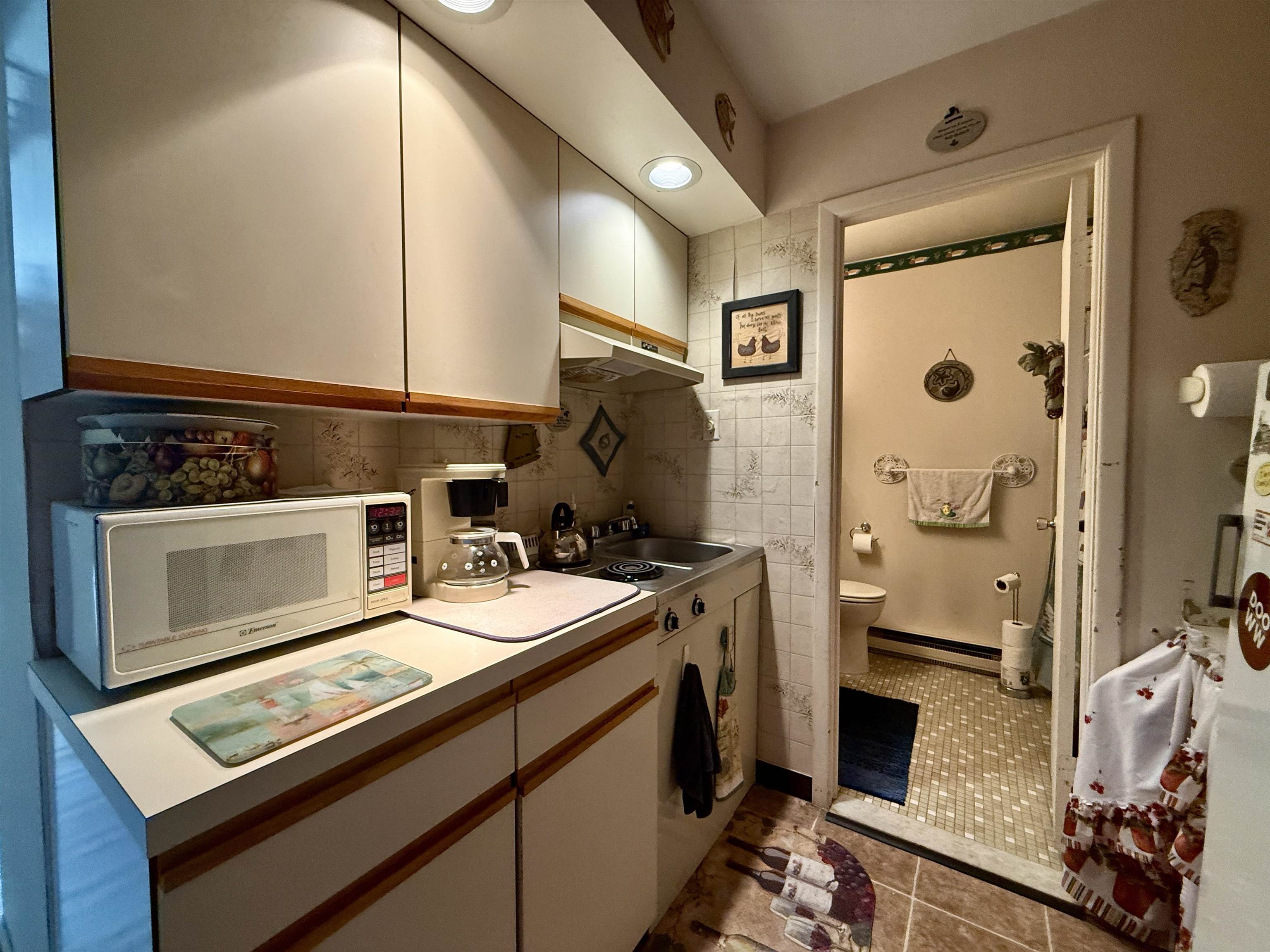 725 Allen Drive - Picture 10