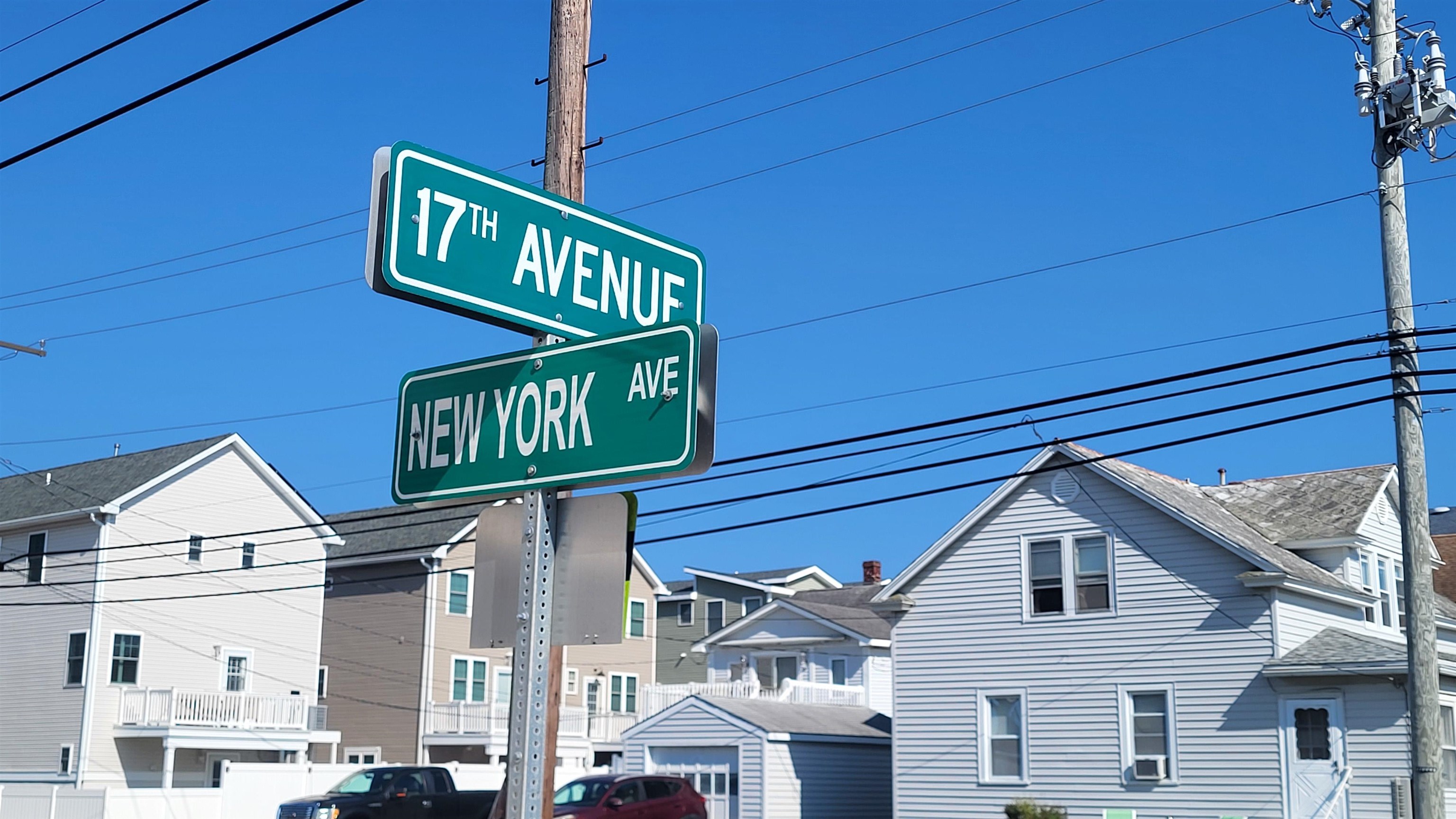213 W 17th Avenue