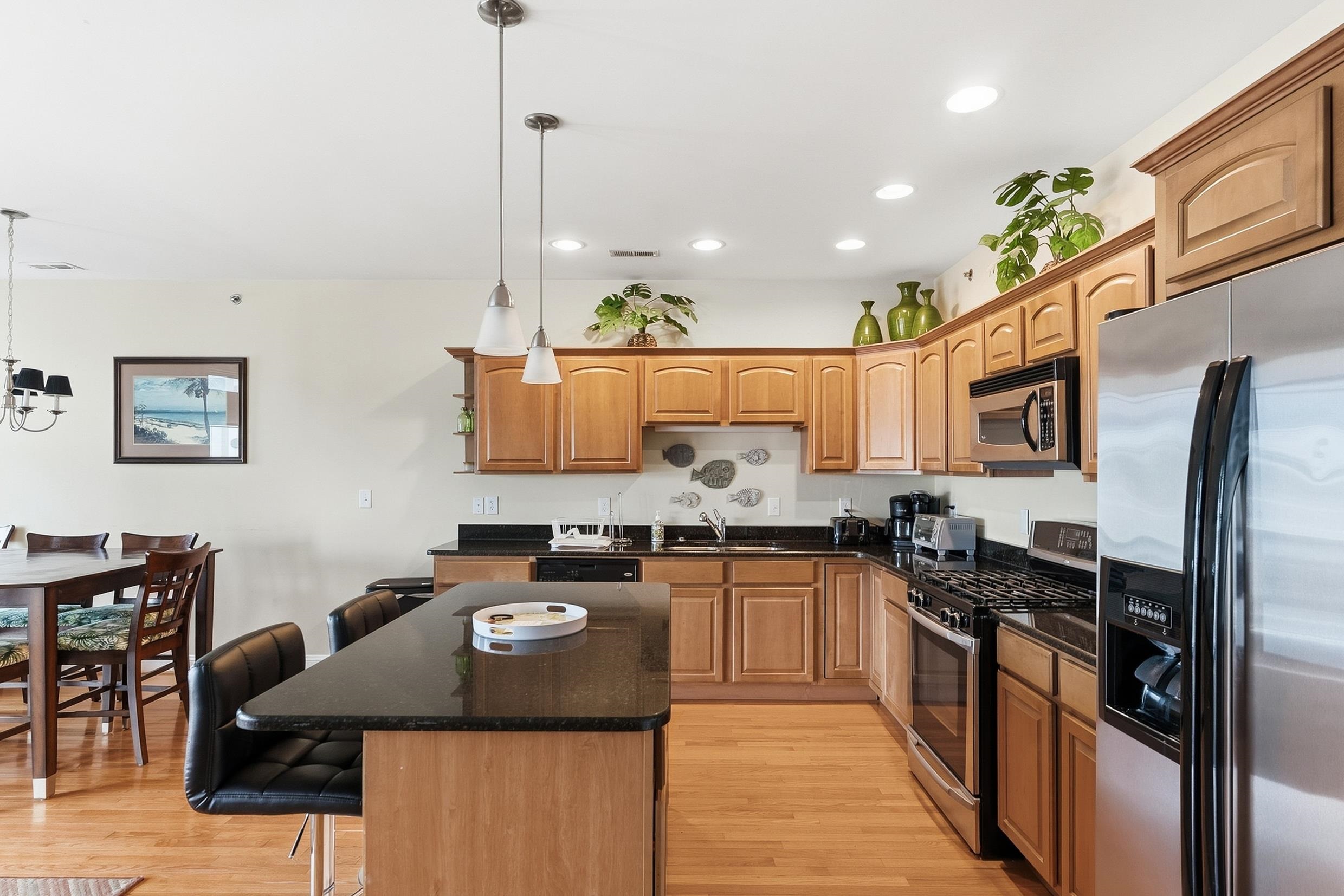 407 E Palm Road