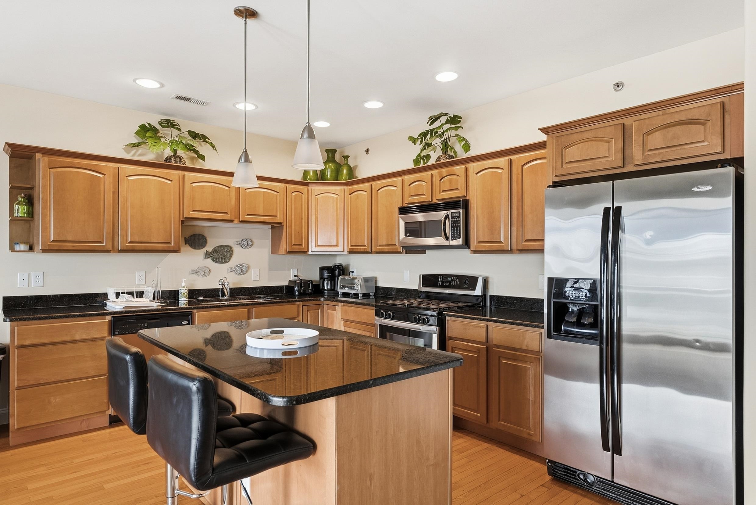 407 E Palm Road