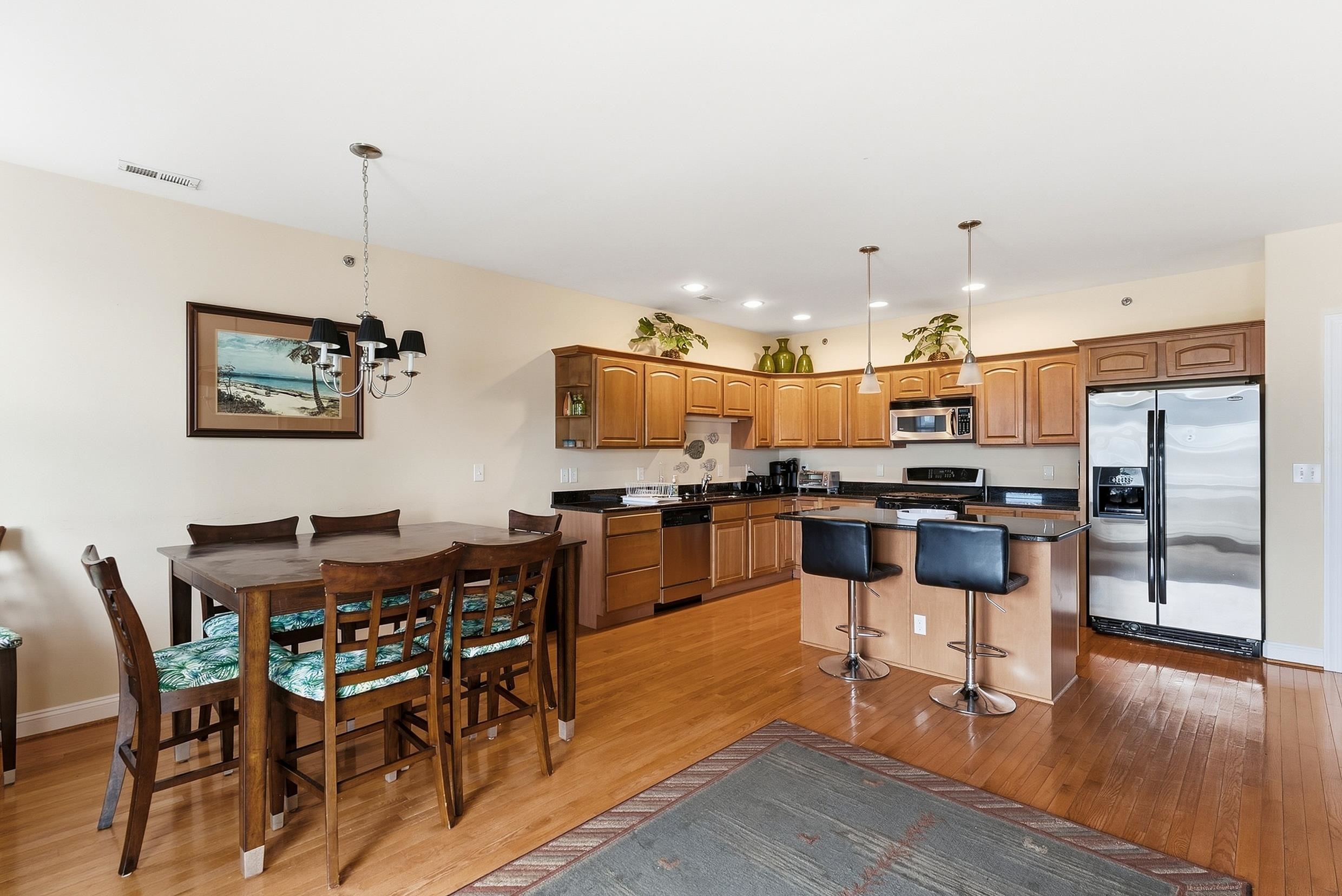 407 E Palm Road