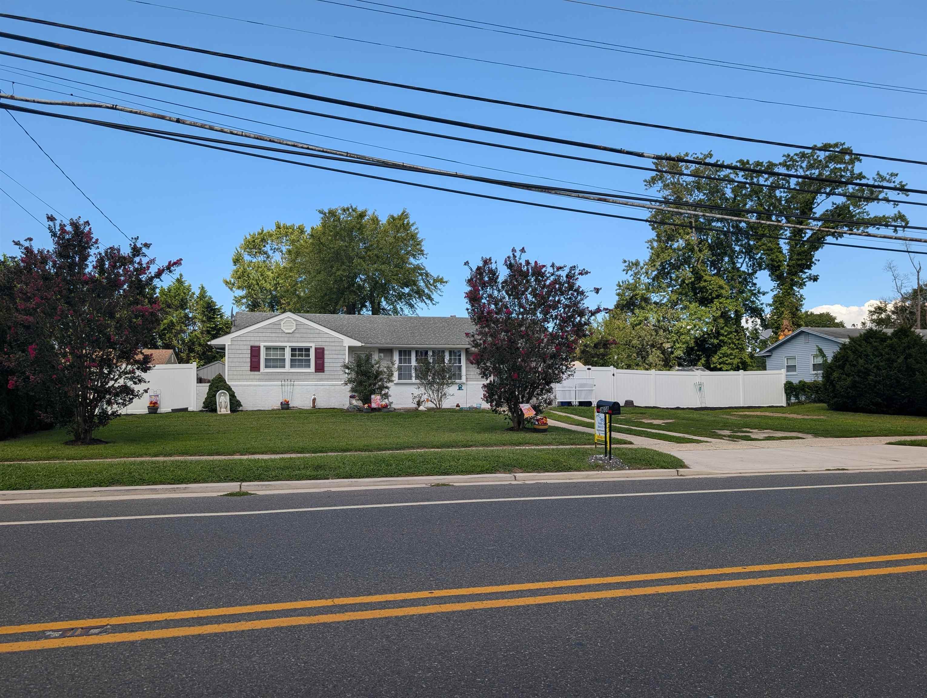 3608 Bayshore Road - Picture 2
