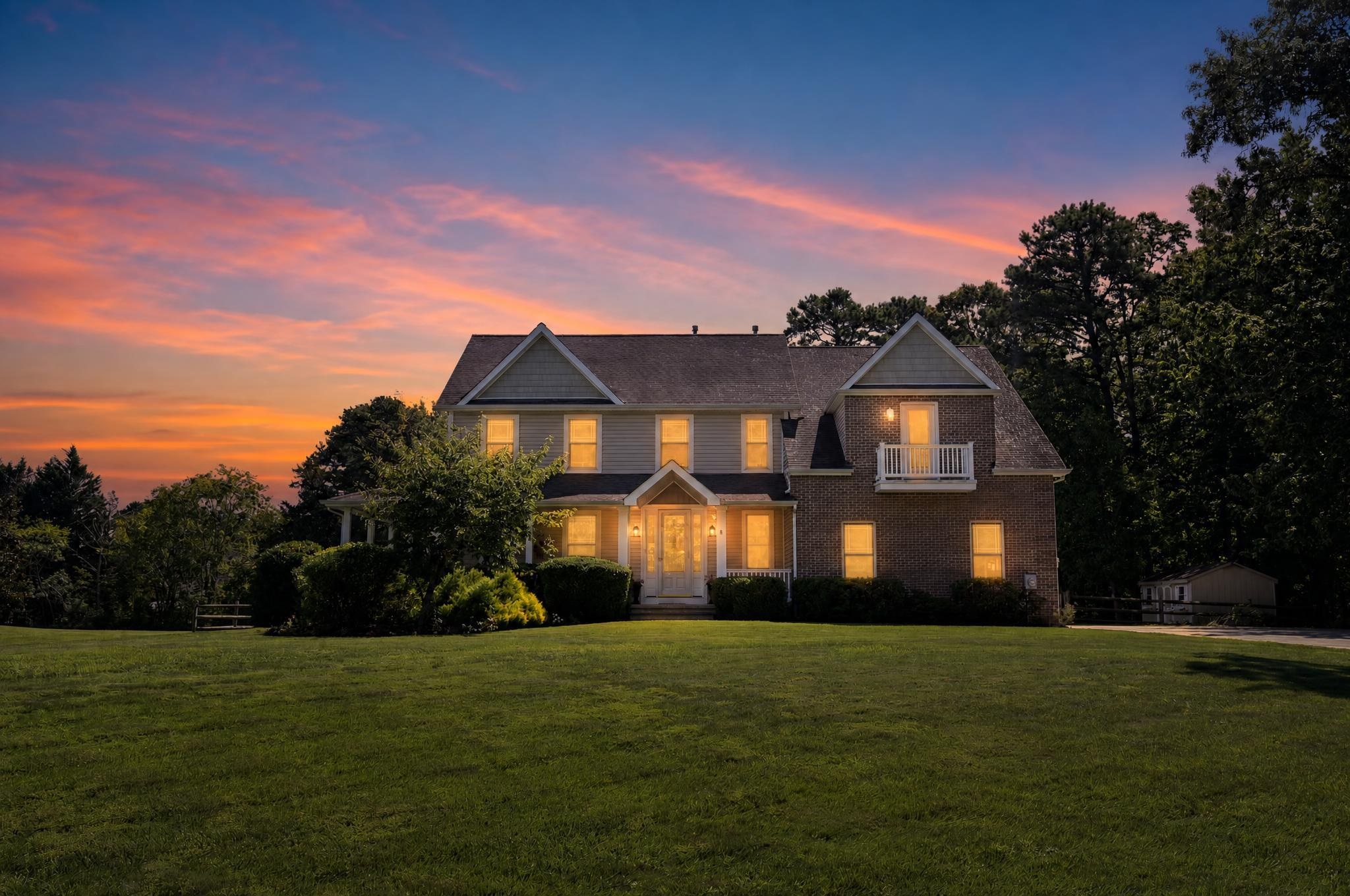 8 Galloping Way