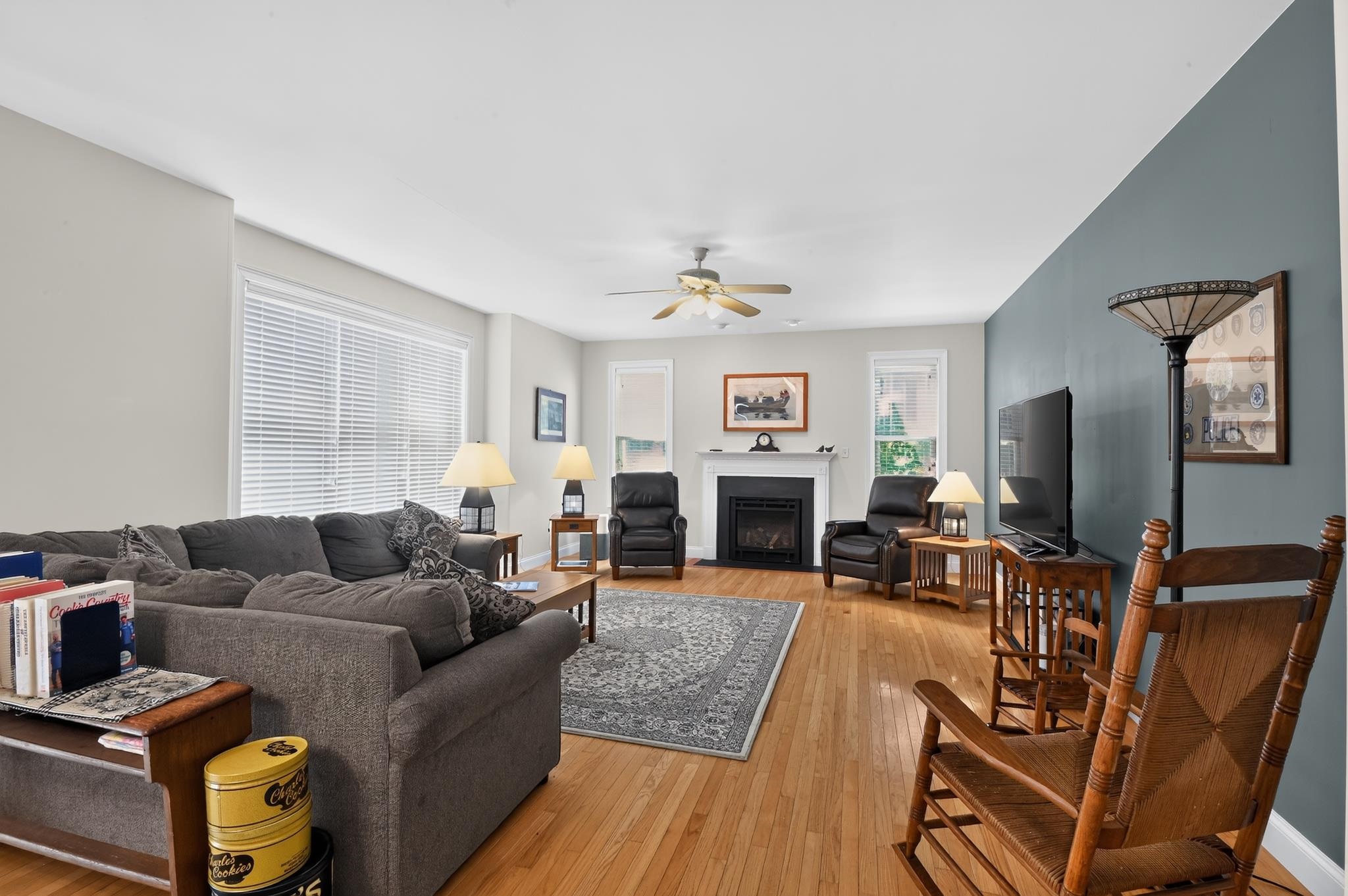 8 Galloping Way