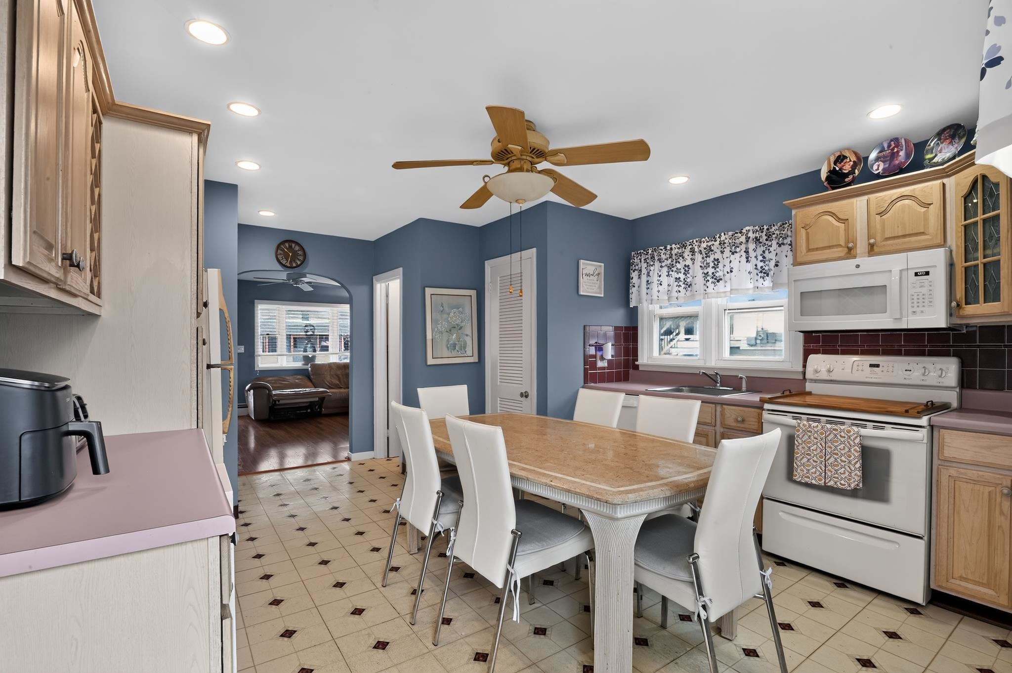 219 W 11th Avenue