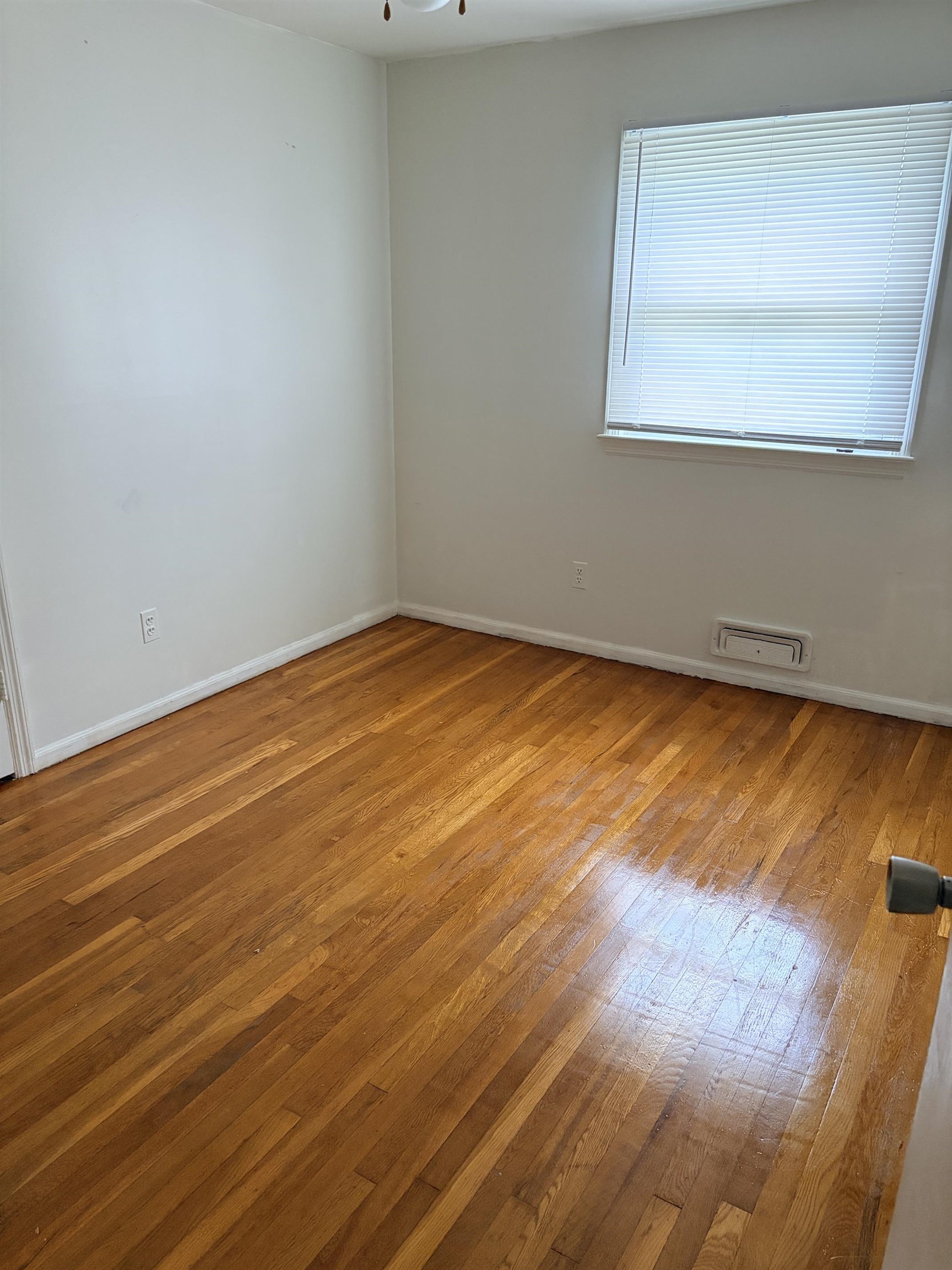 93 W Laurel Drive