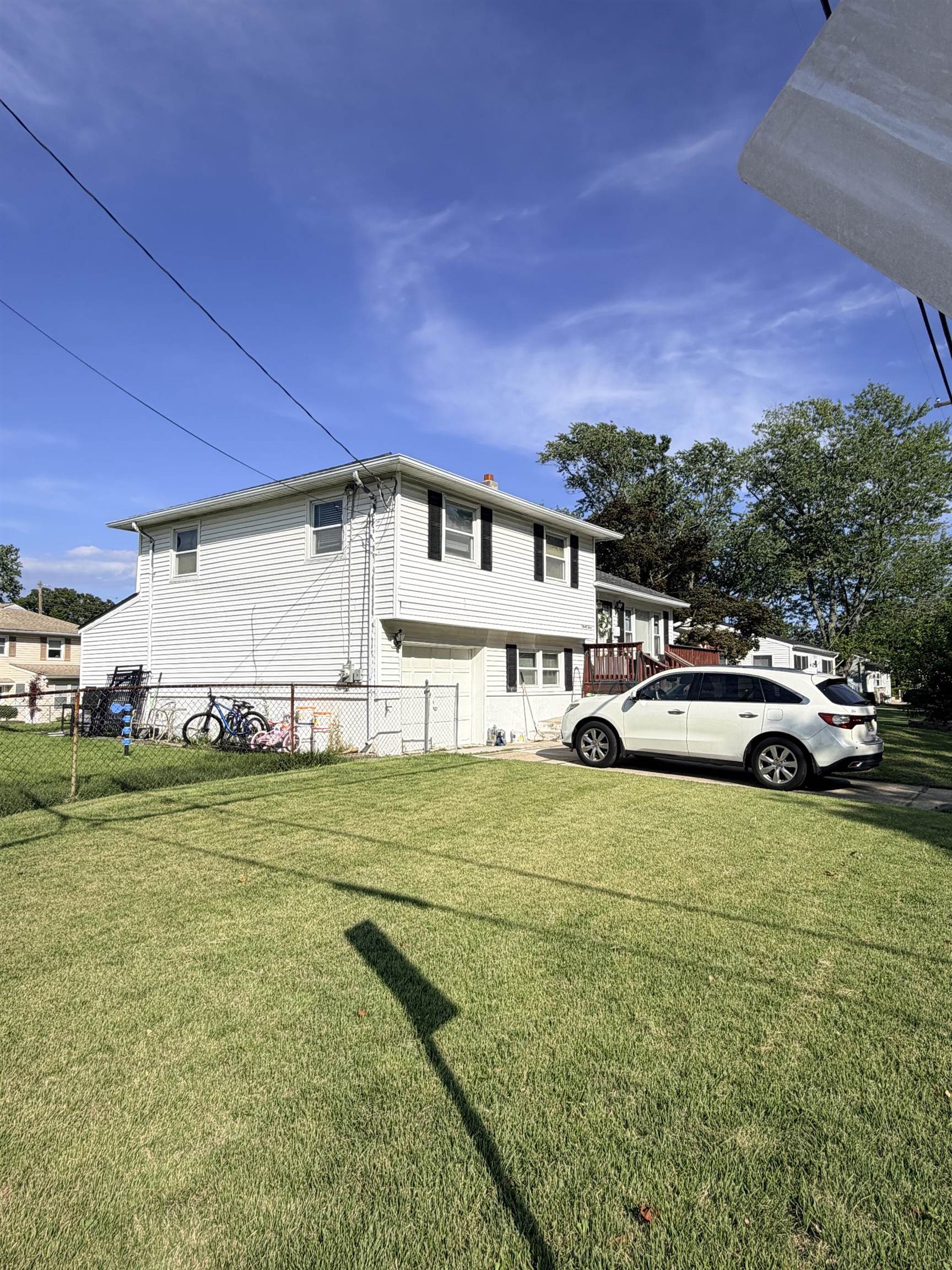 93 W Laurel Drive