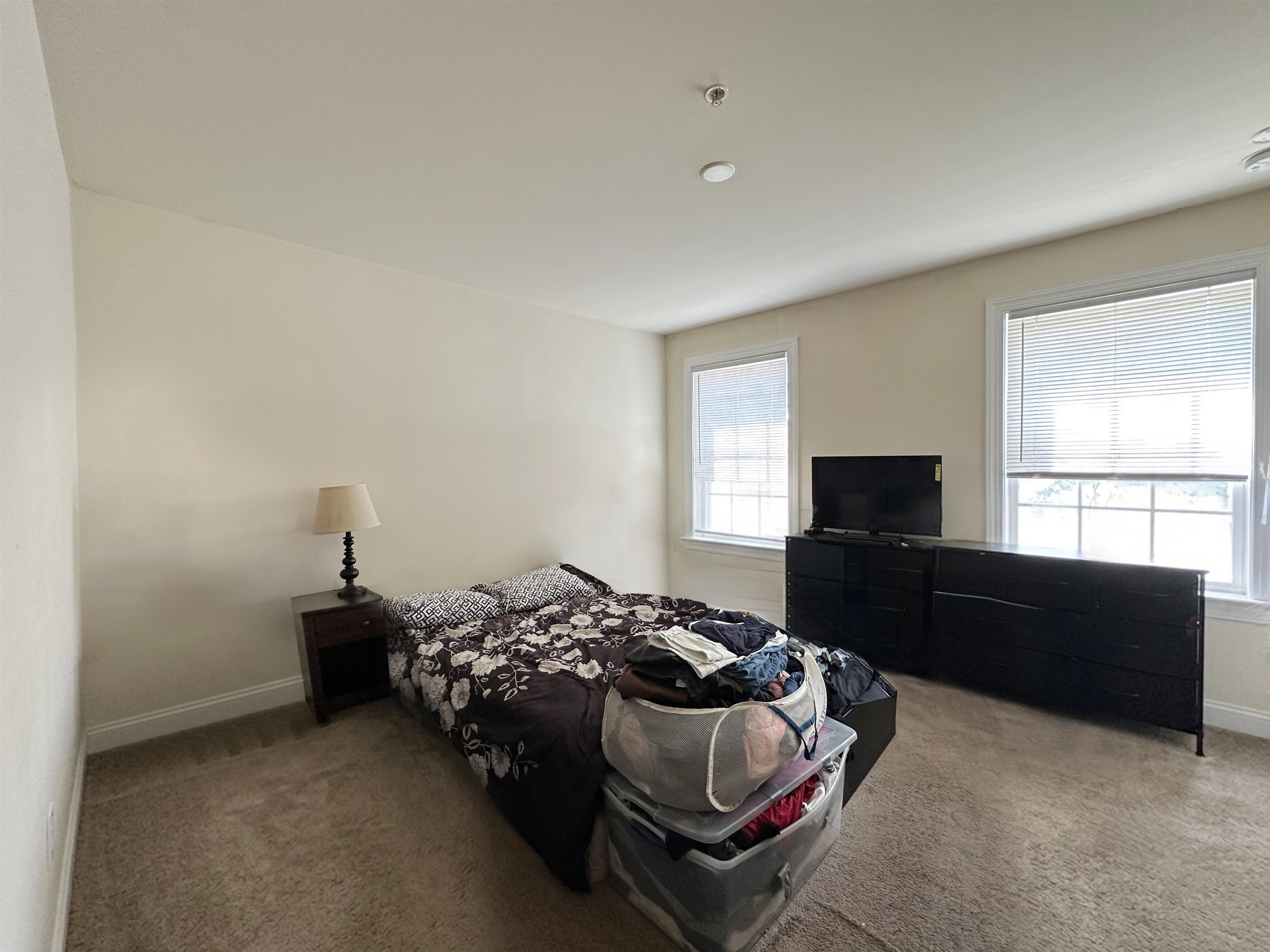 122 E Schellenger Avenue