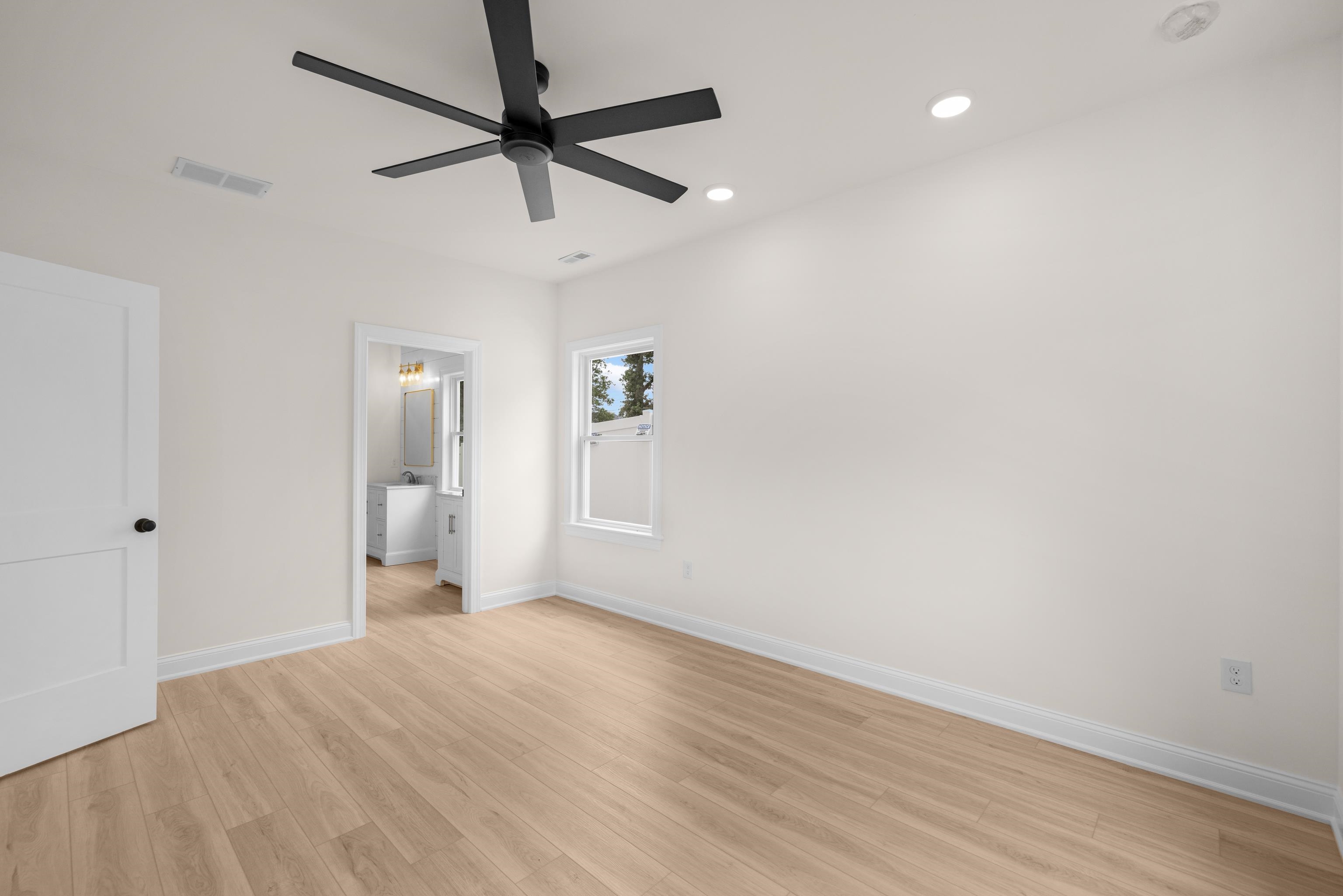 3901 Bay Drive - Picture 13