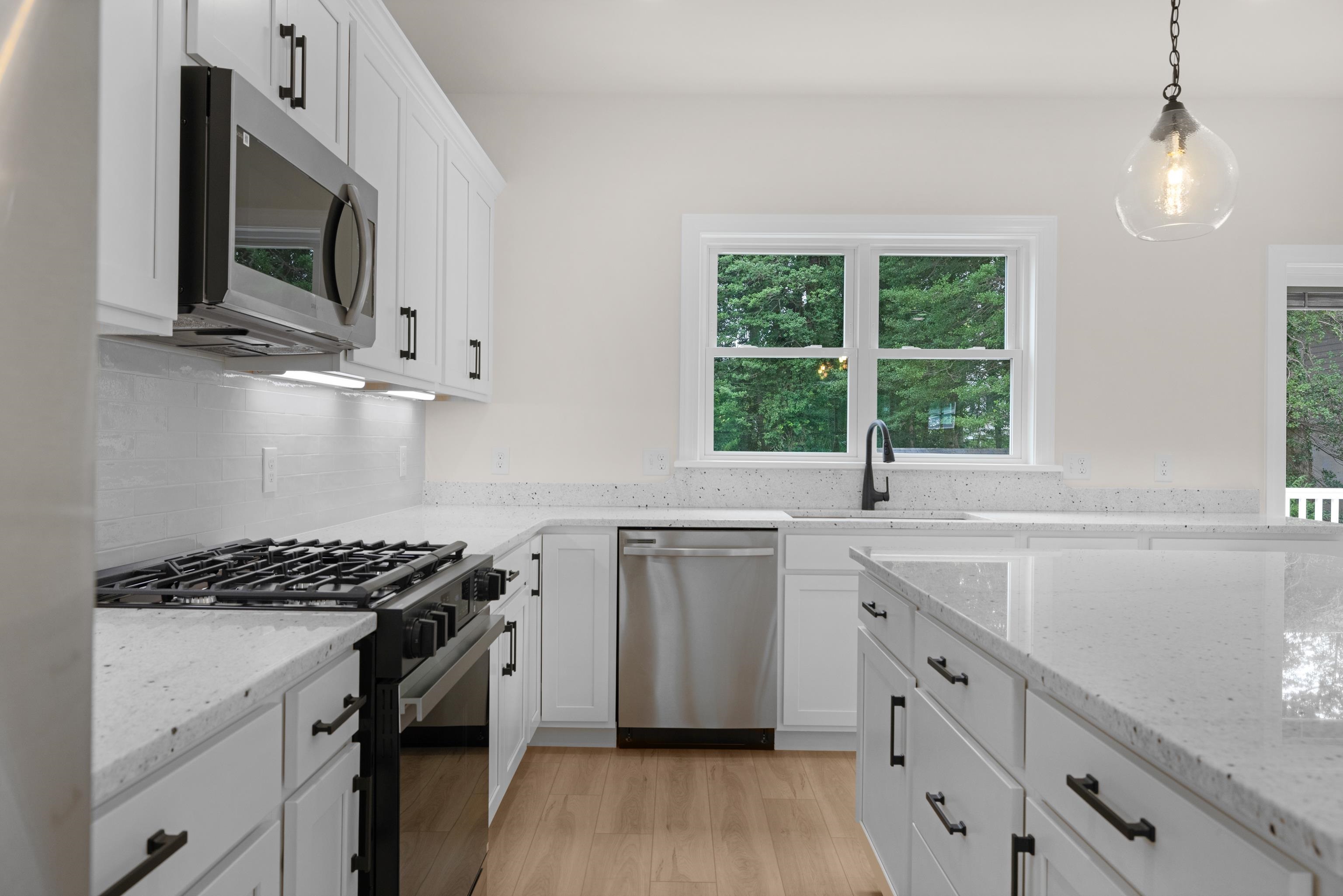 3901 Bay Drive - Picture 6