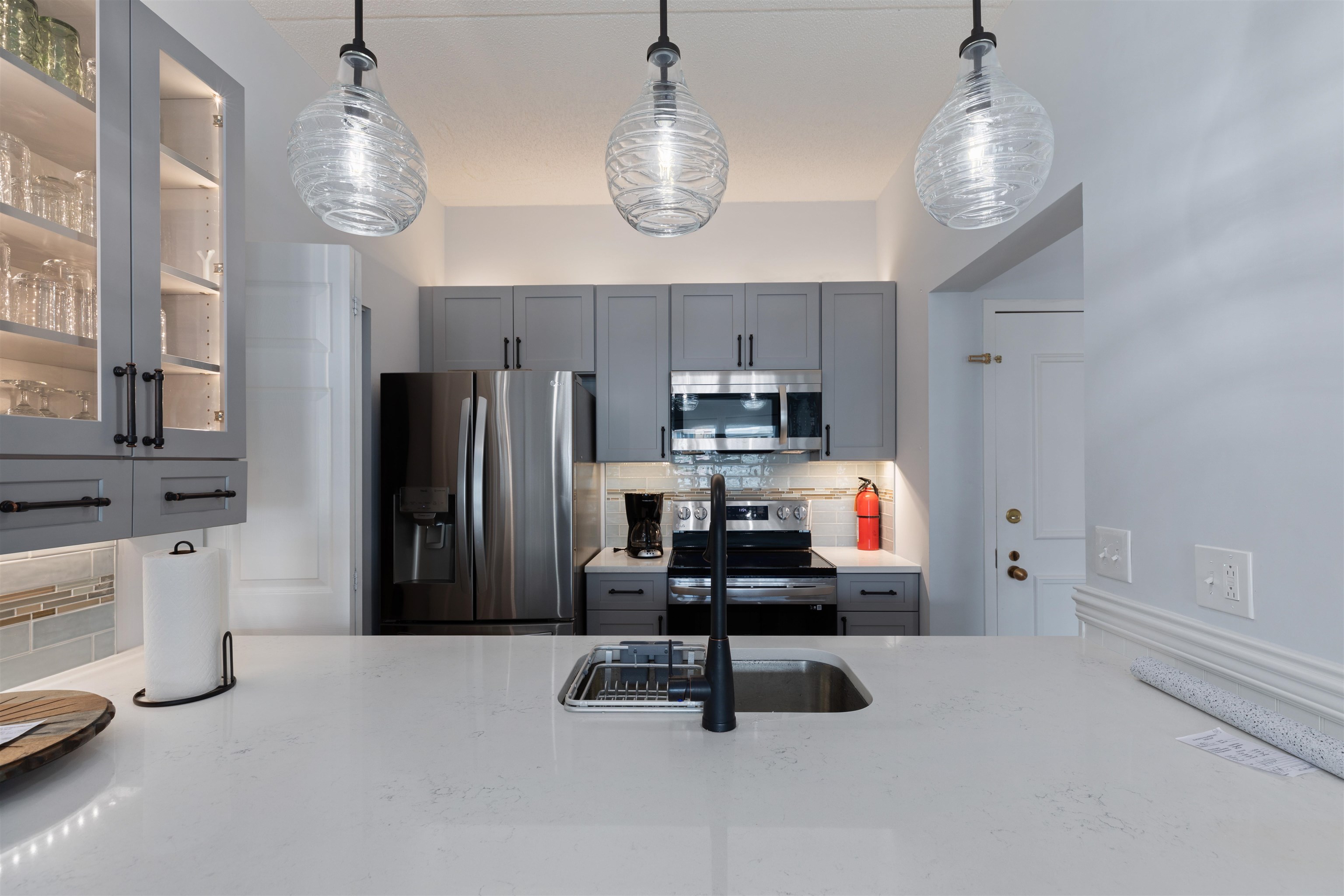 9907 Seapointe Boulevard - Picture 8