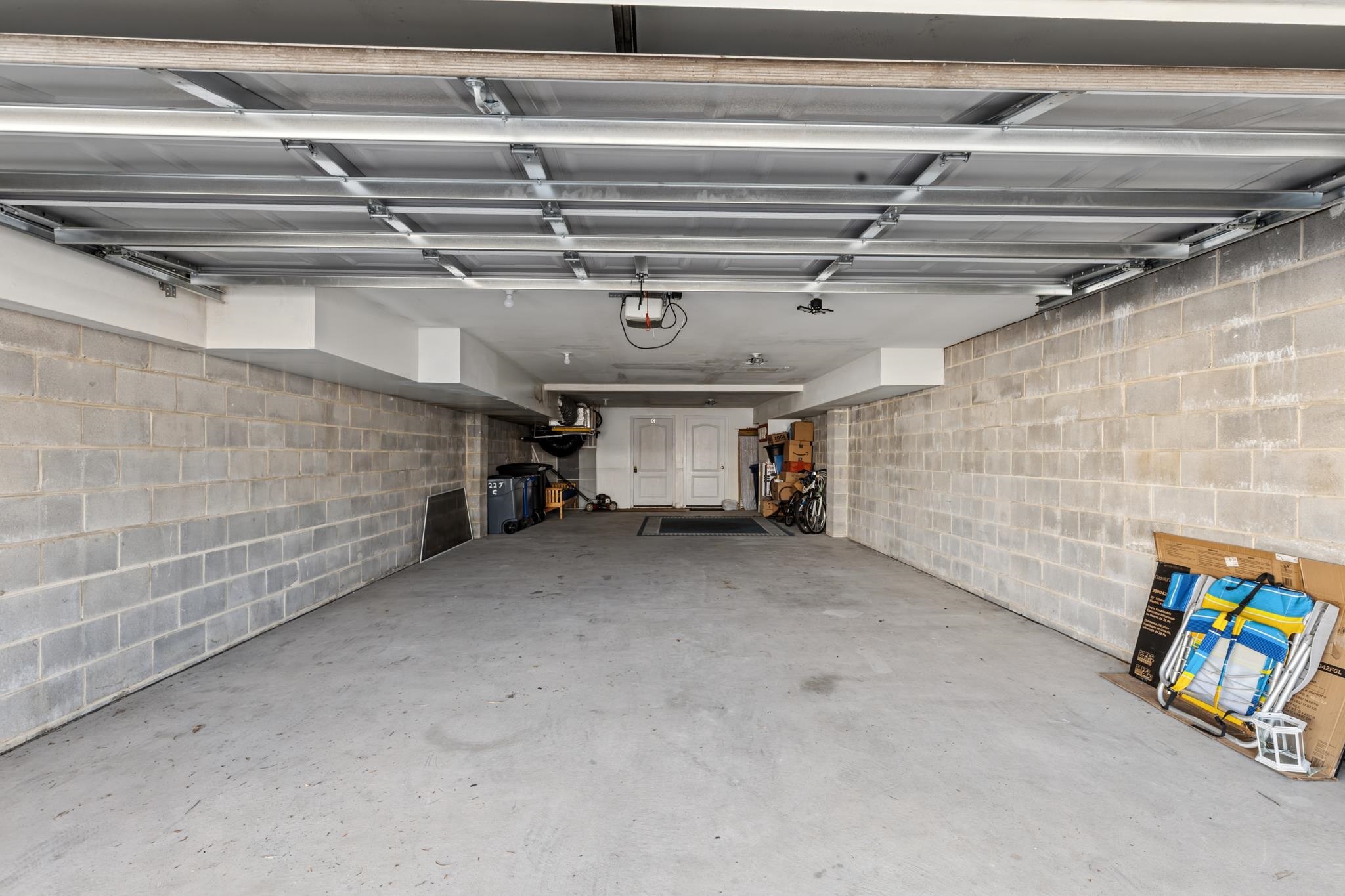 225 E Davis Avenue - Picture 22