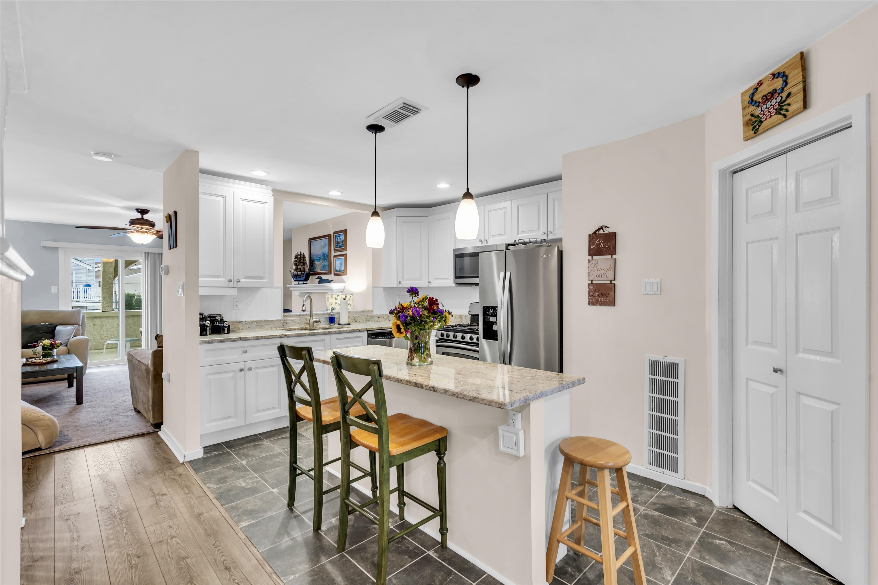 9 W 6th Street - Picture 21