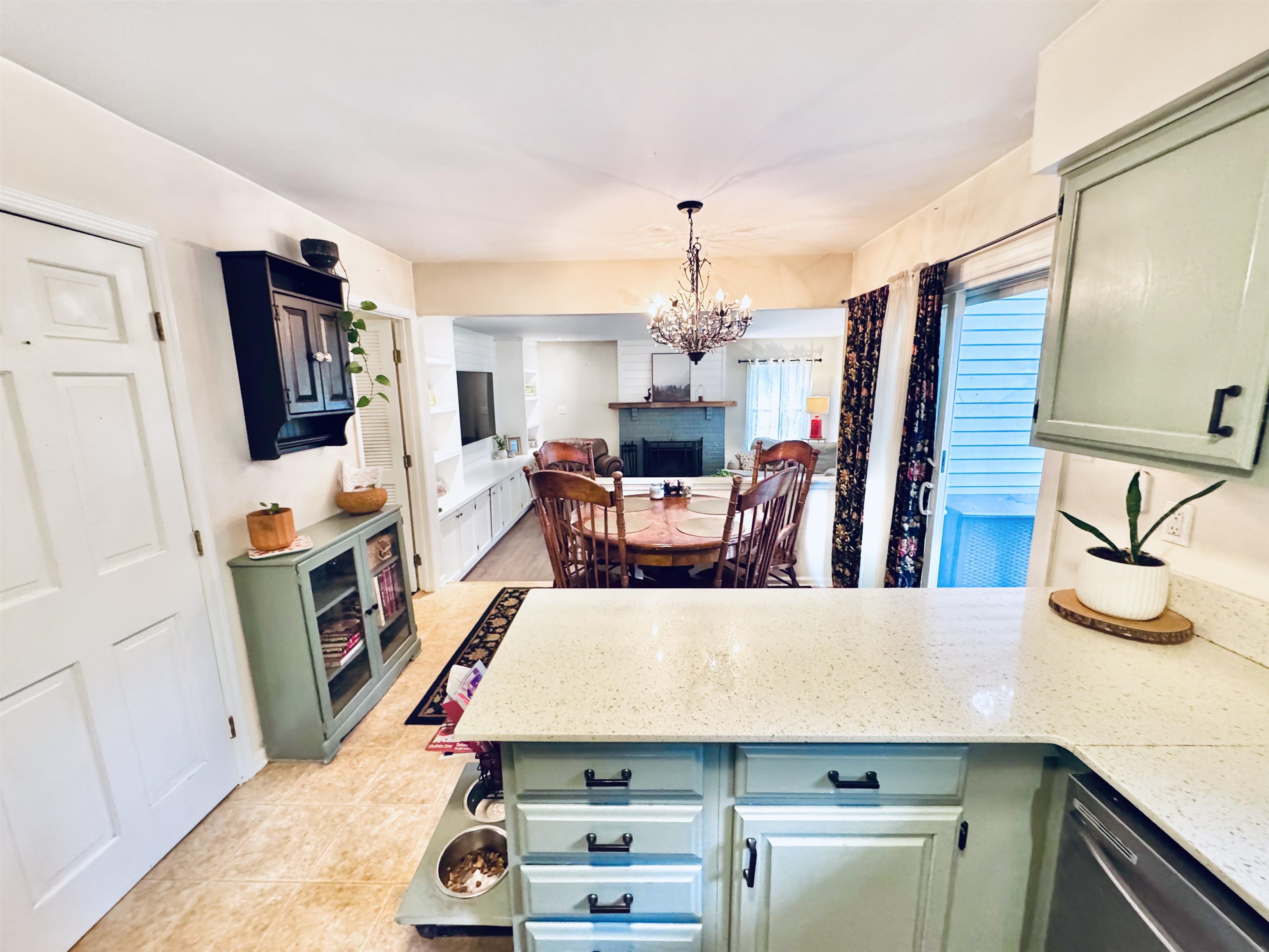 63 Somers Avenue - Picture 11