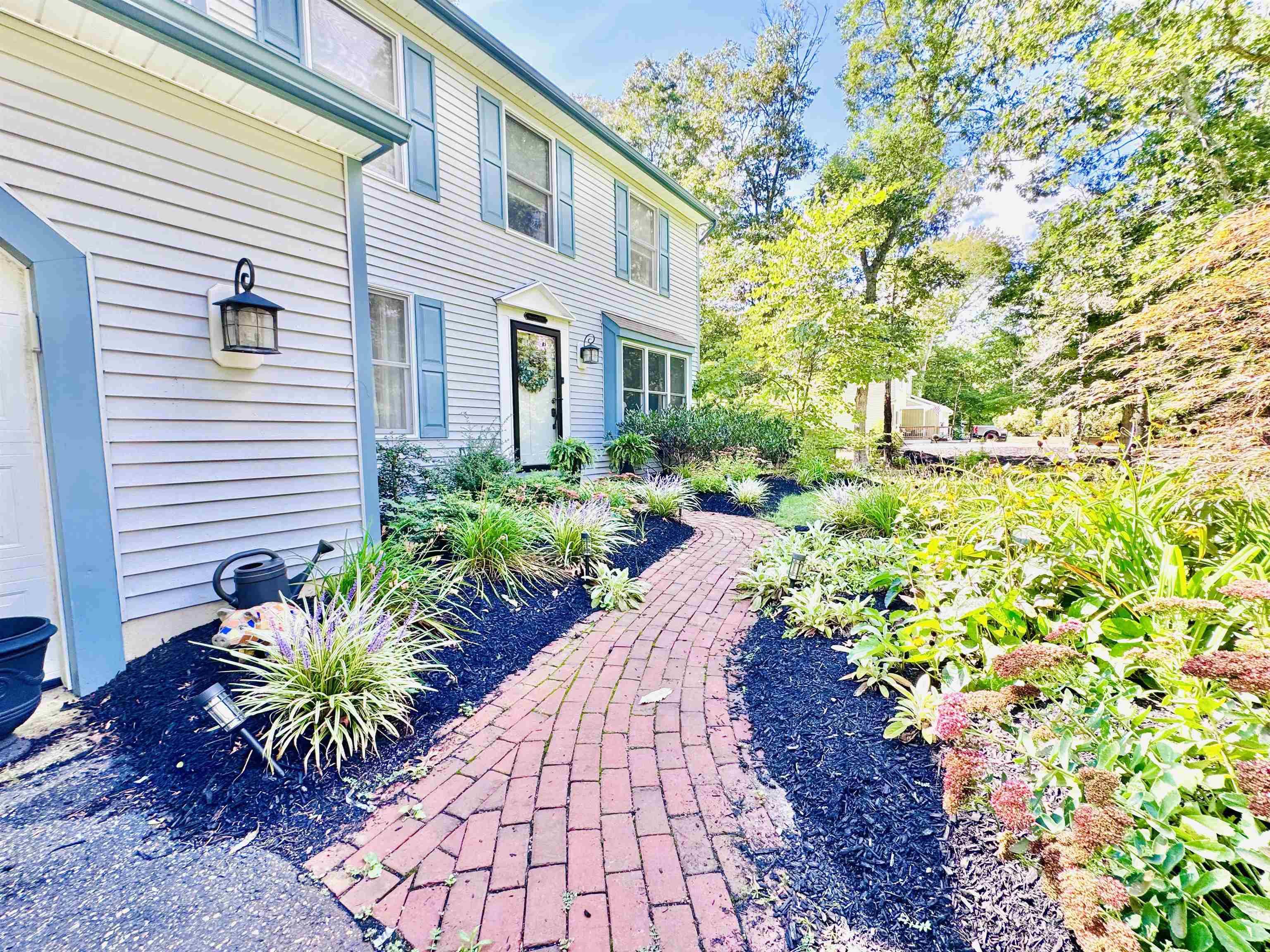 63 Somers Avenue - Picture 2