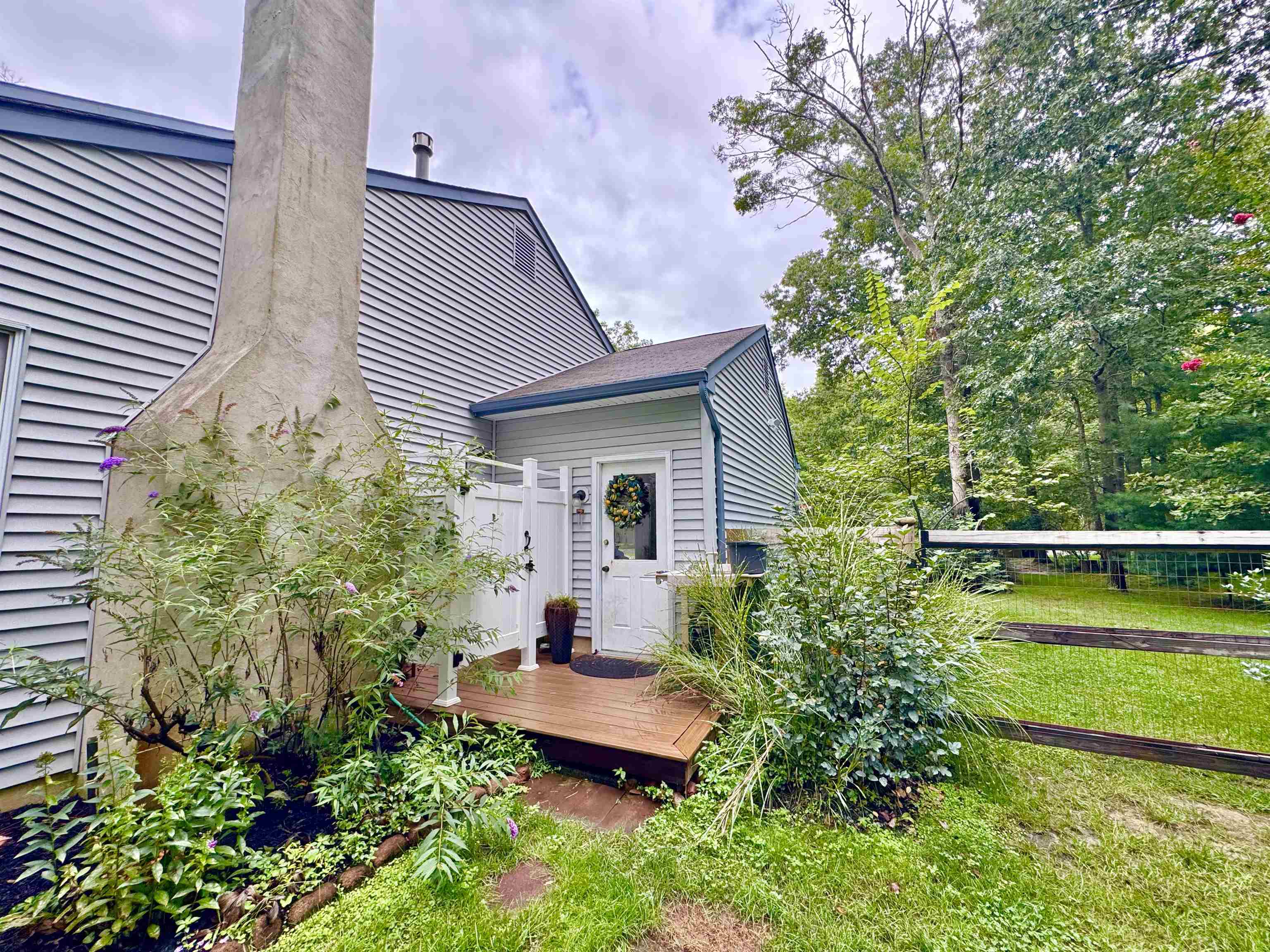 63 Somers Avenue - Picture 36