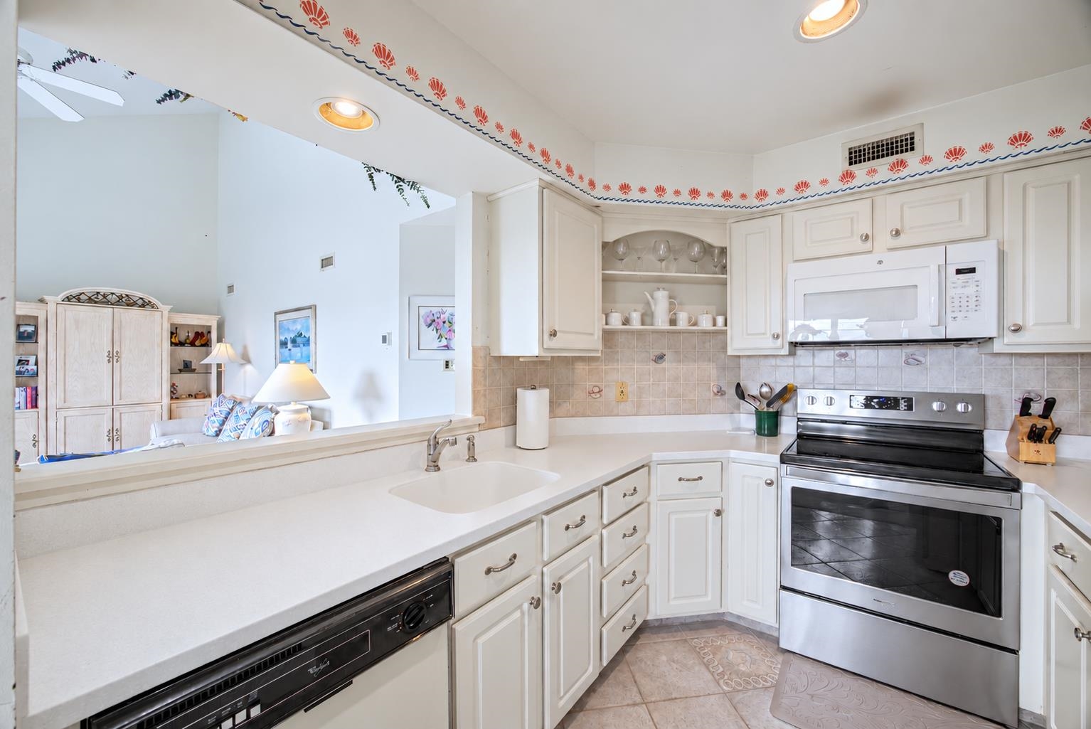 123 Wahoo Drive