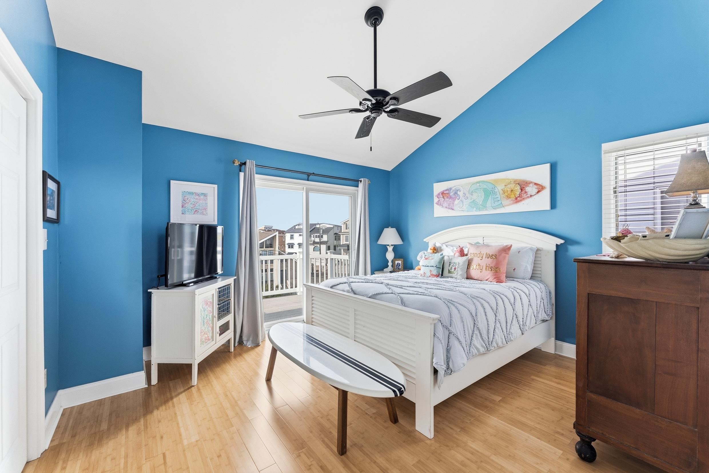 325 56th Street West unit - Picture 14