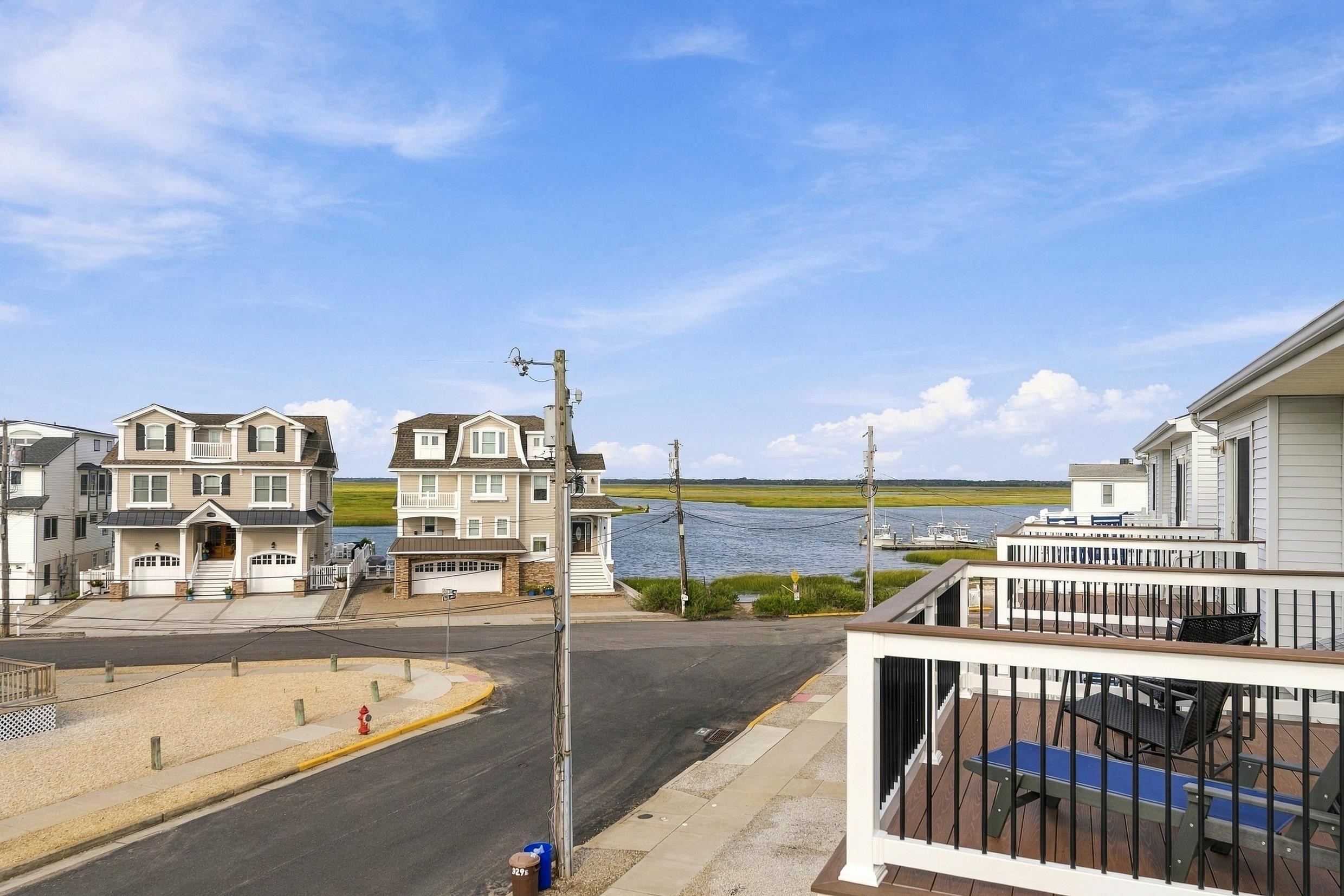 325 56th Street West unit - Picture 18