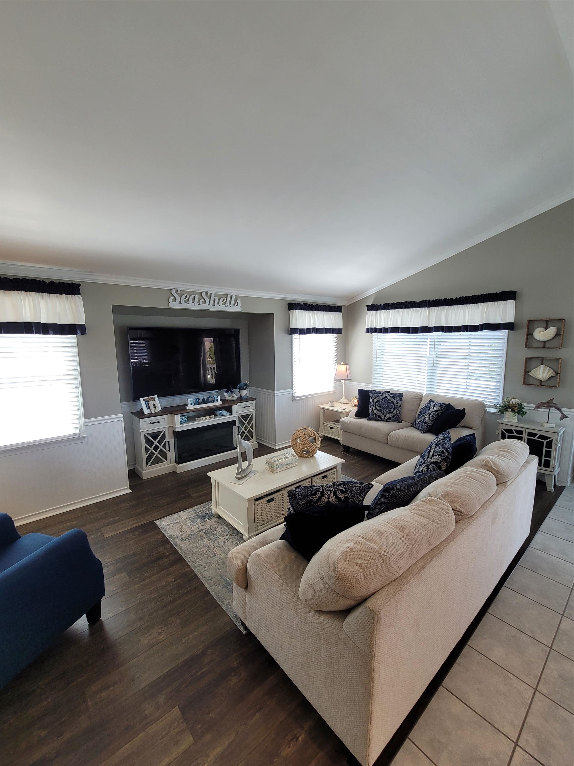 141 W Cresse Avenue - Picture 8