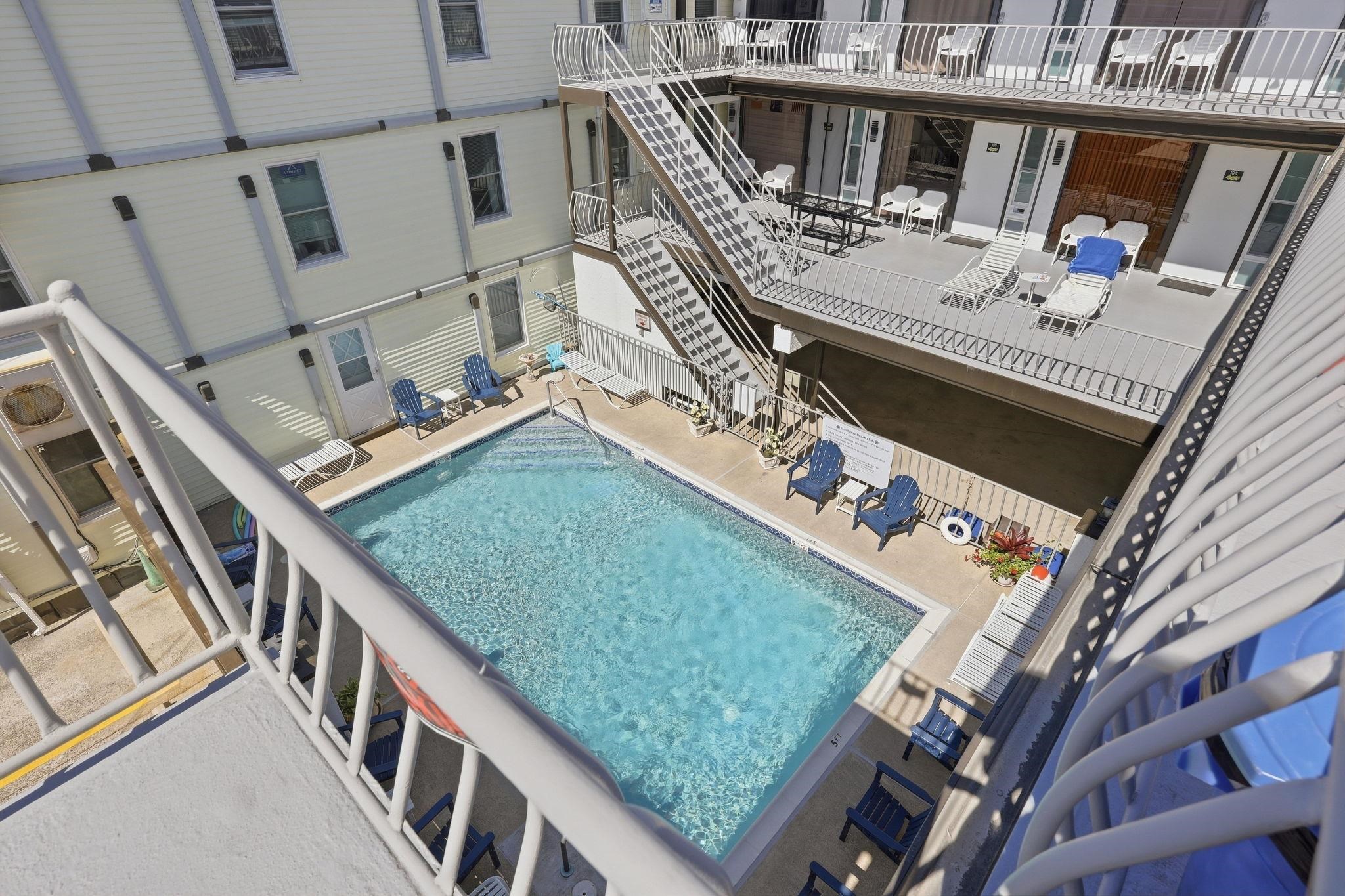 313 E Glenwood Avenue - Picture 14