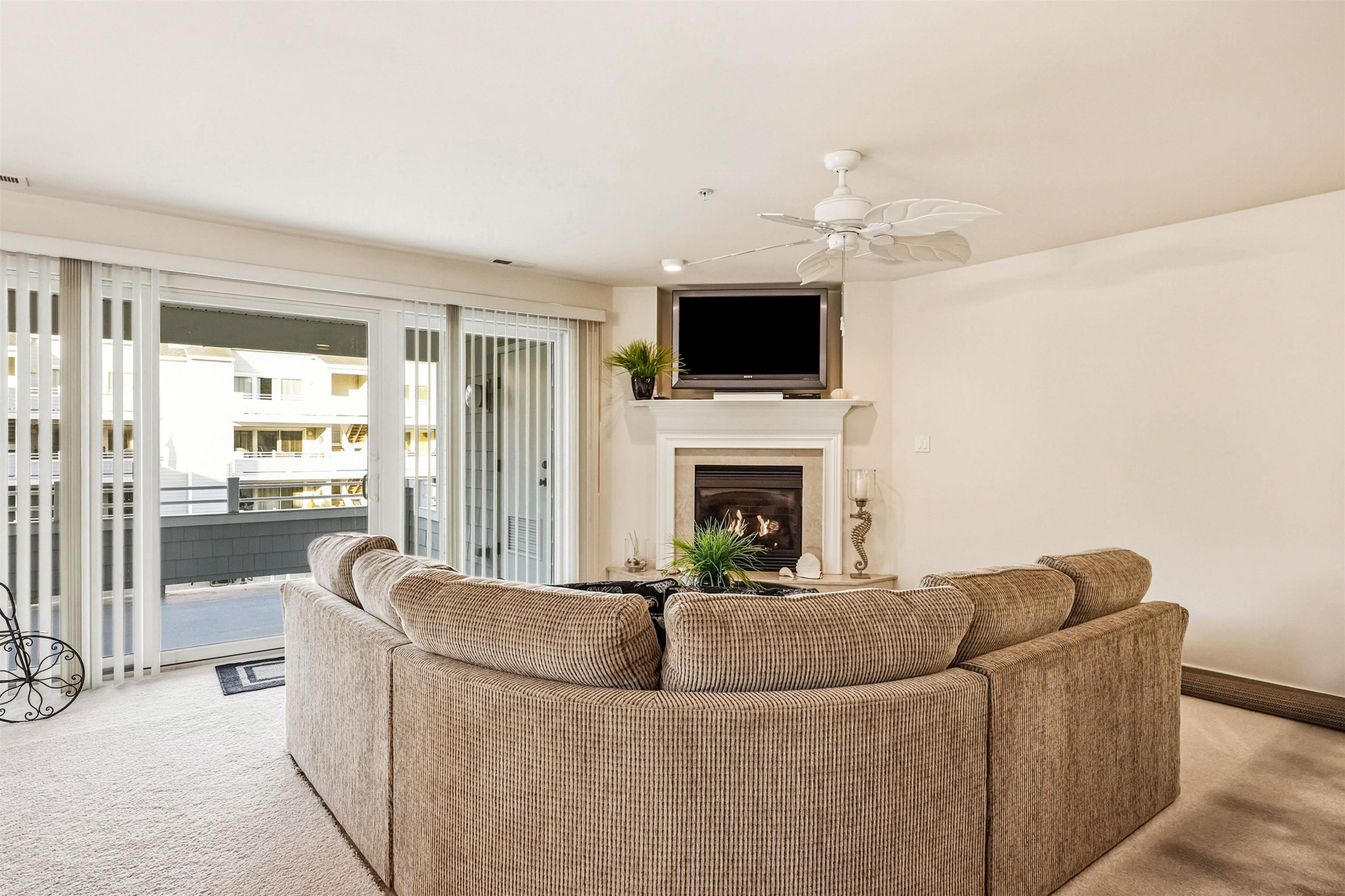 902 Ocean Drive - Picture 12
