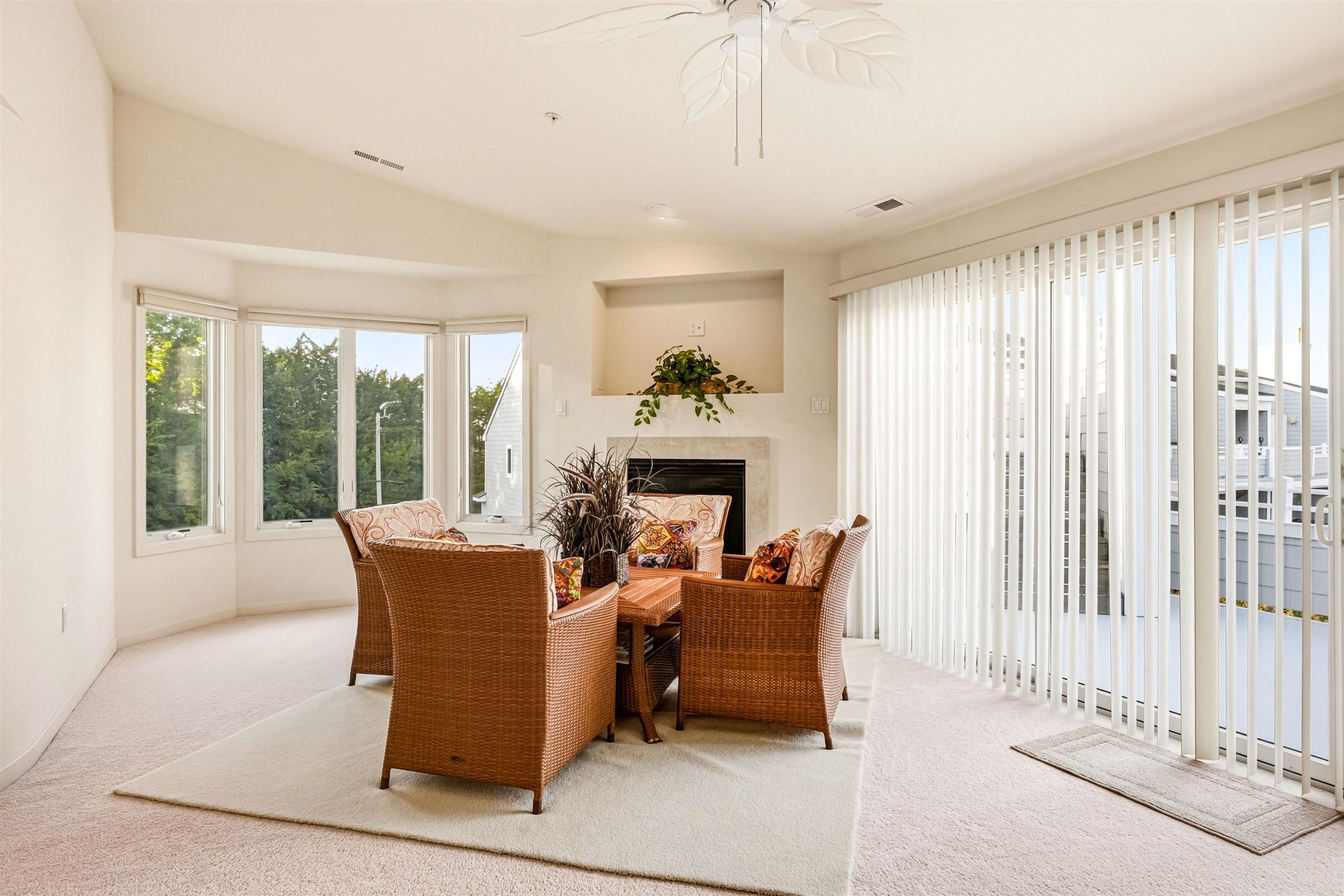 902 Ocean Drive - Picture 28