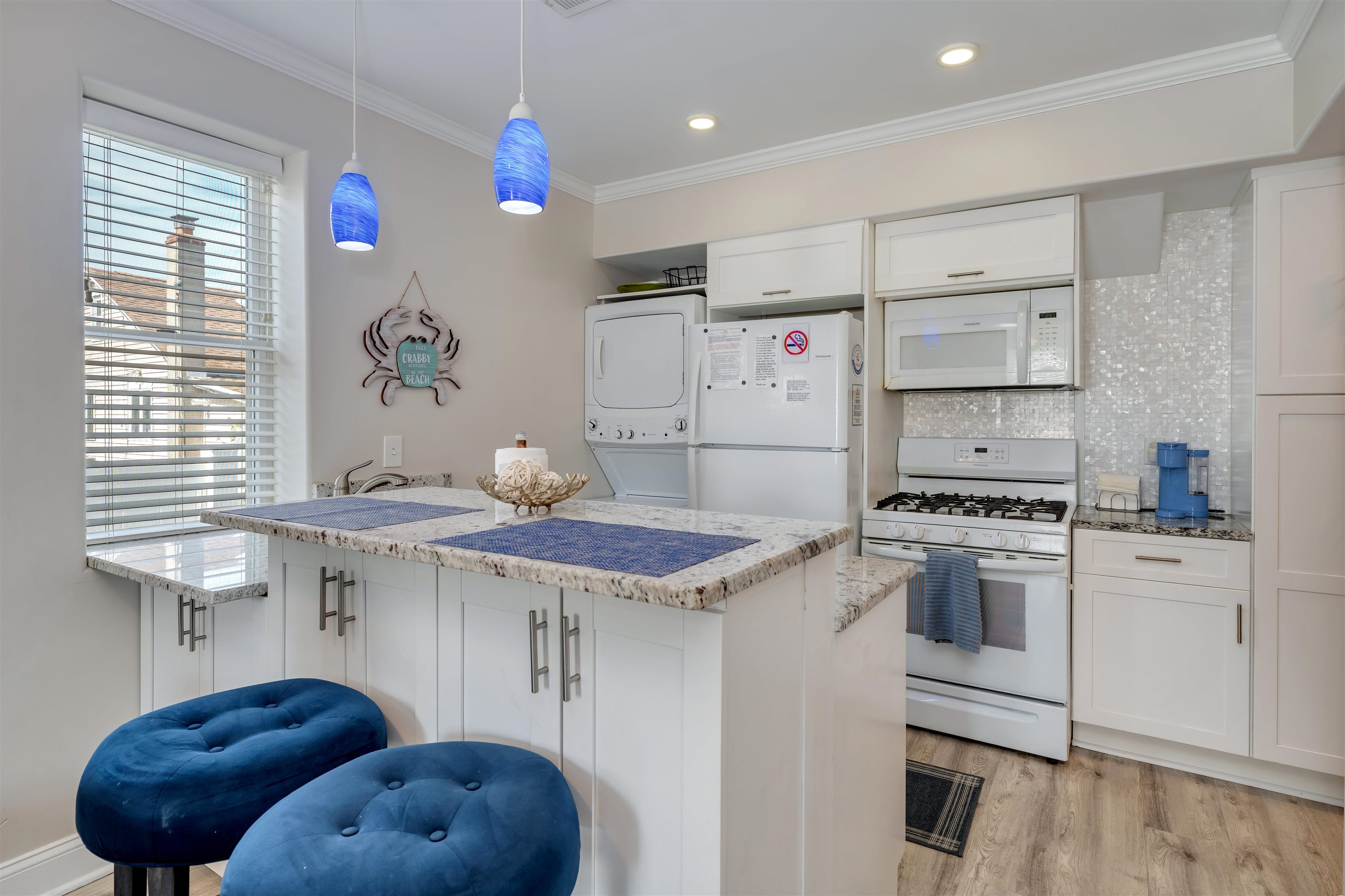 303 E Syracuse Road - Picture 13