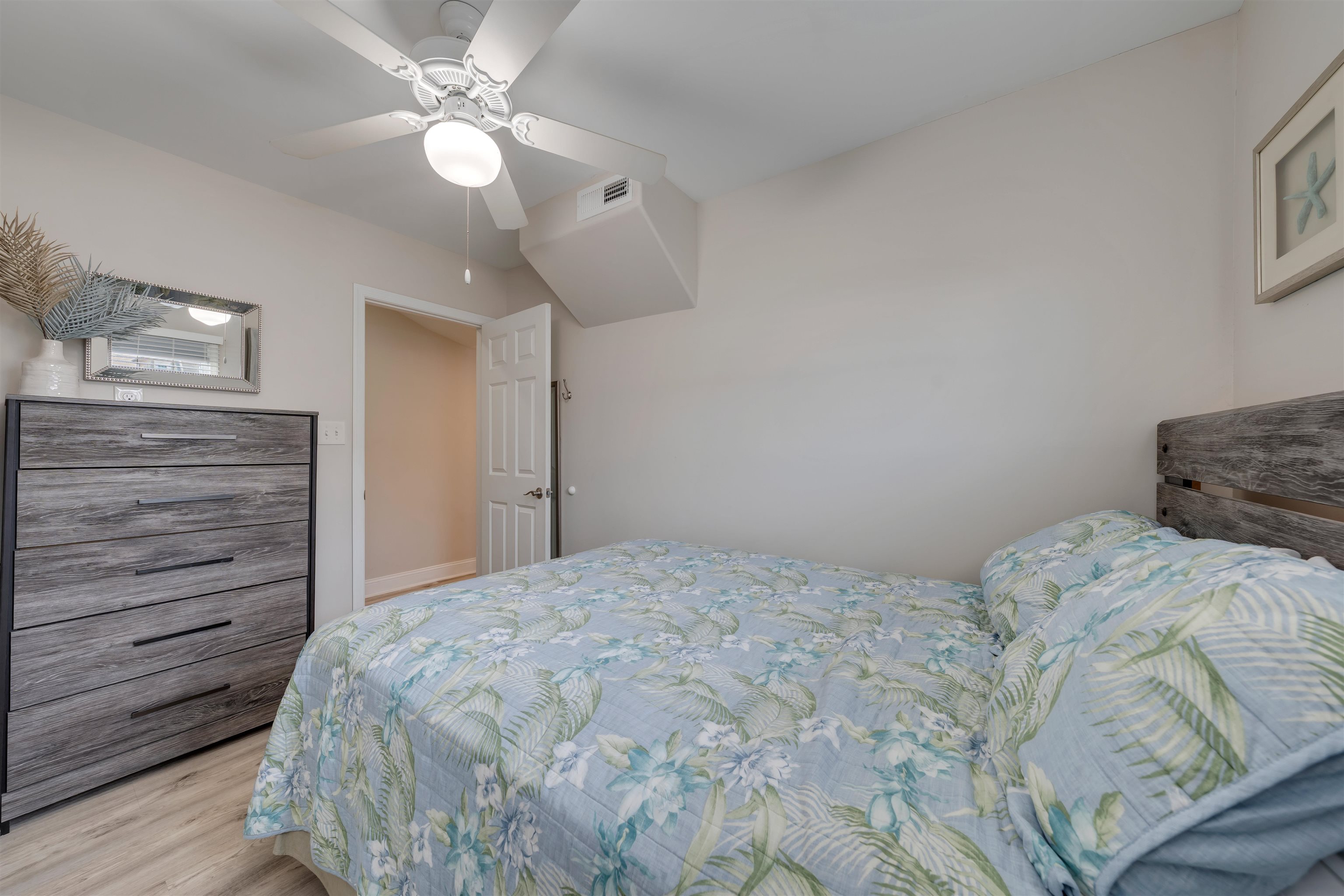 303 E Syracuse Road - Picture 18