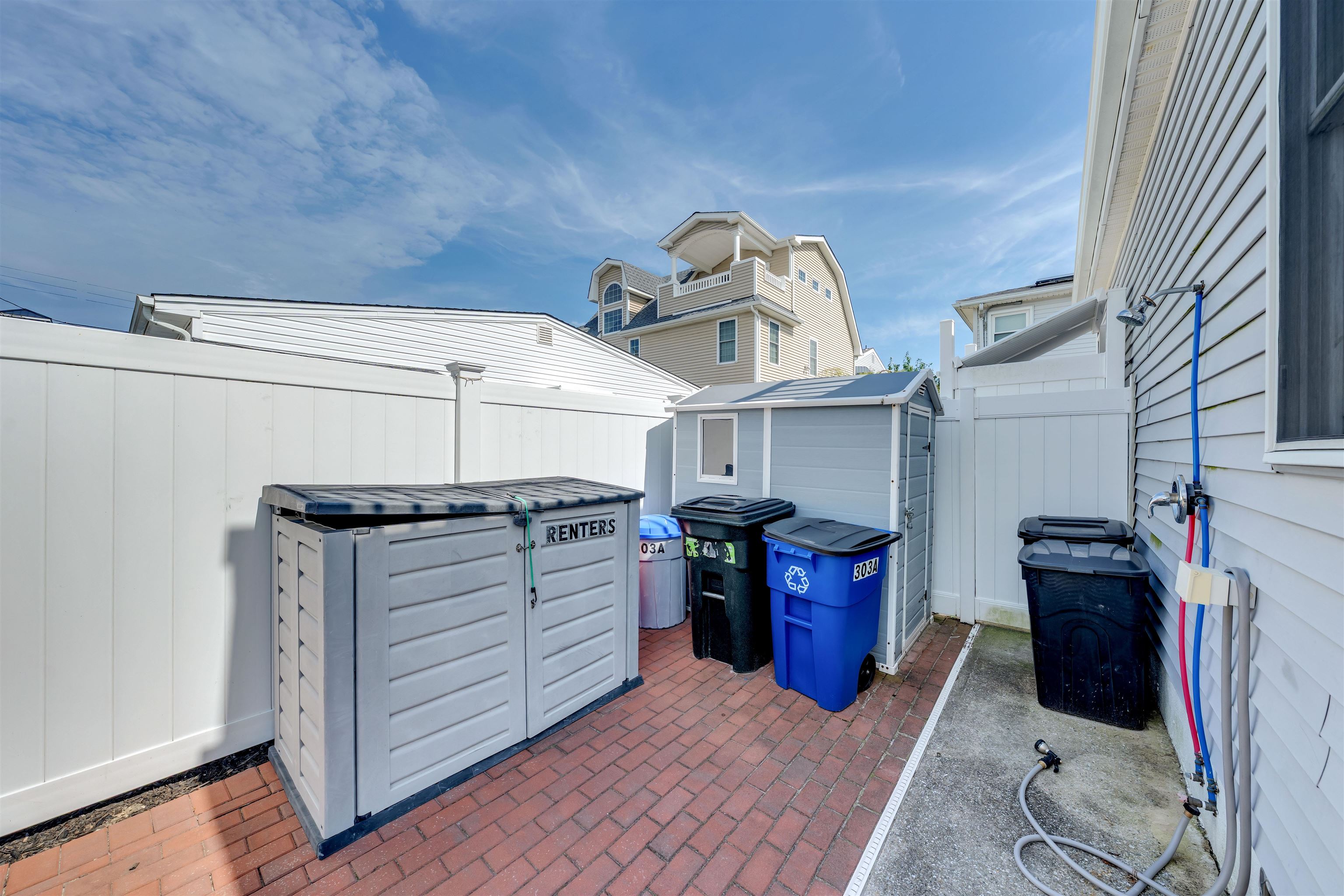 303 E Syracuse Road - Picture 32
