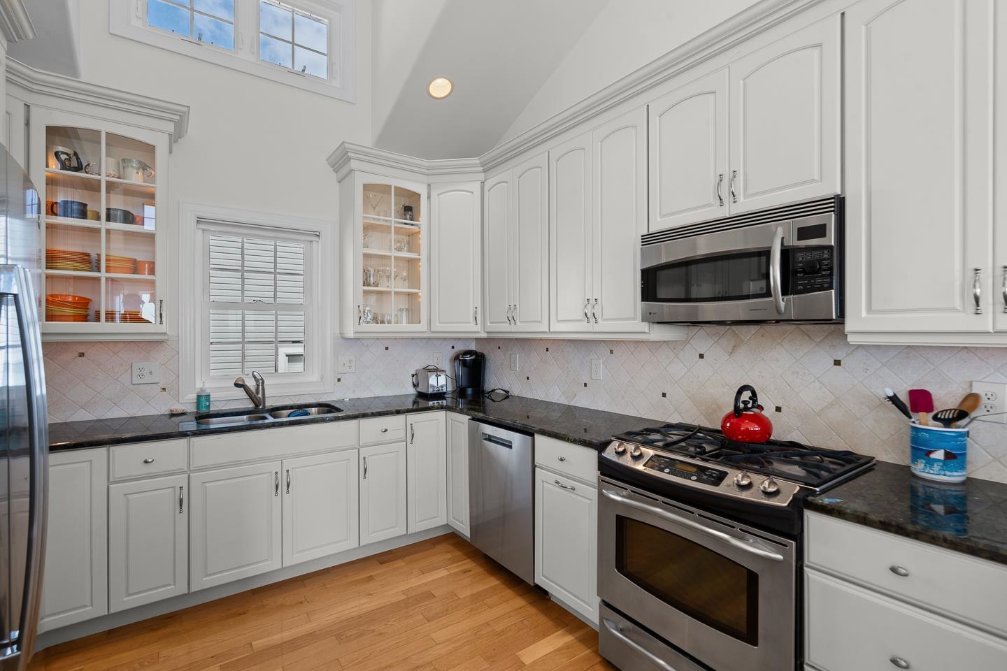 10 56th Street South