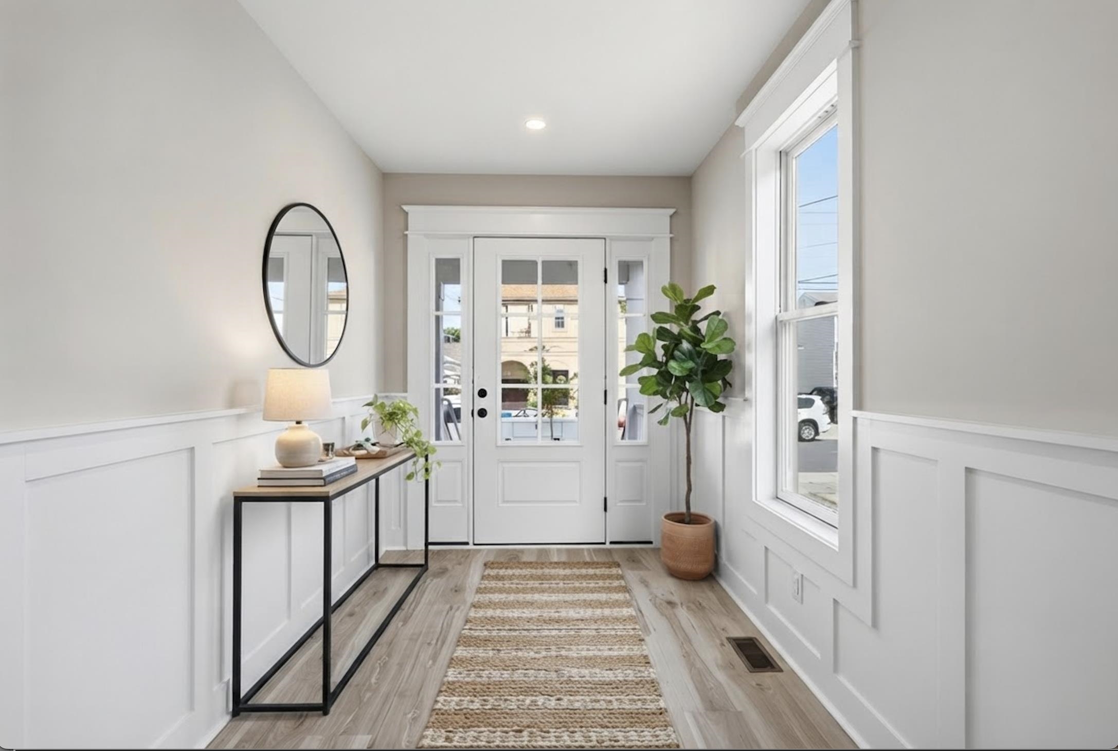 118 E Stanton - Picture 1