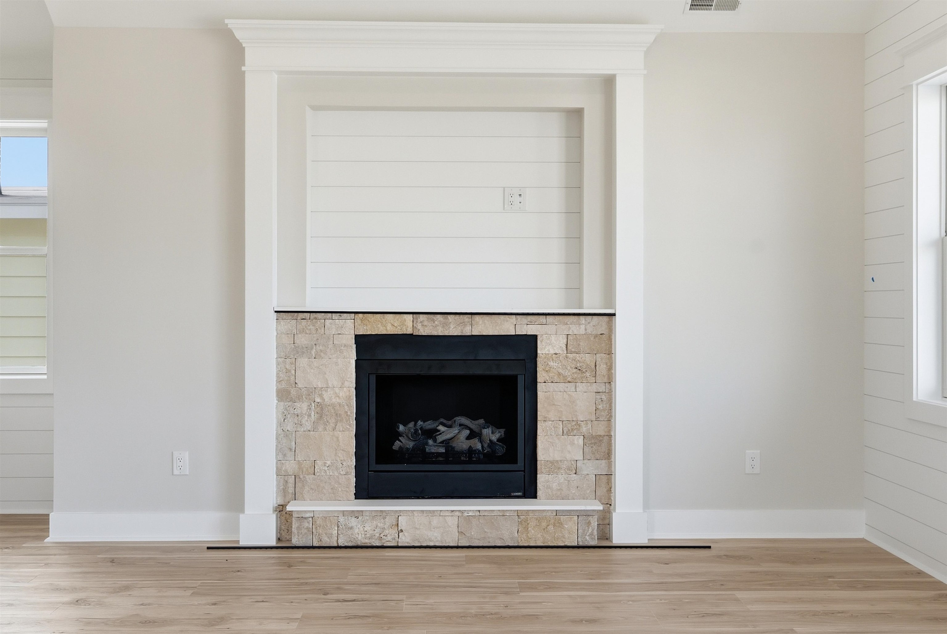 118 E Stanton - Picture 20