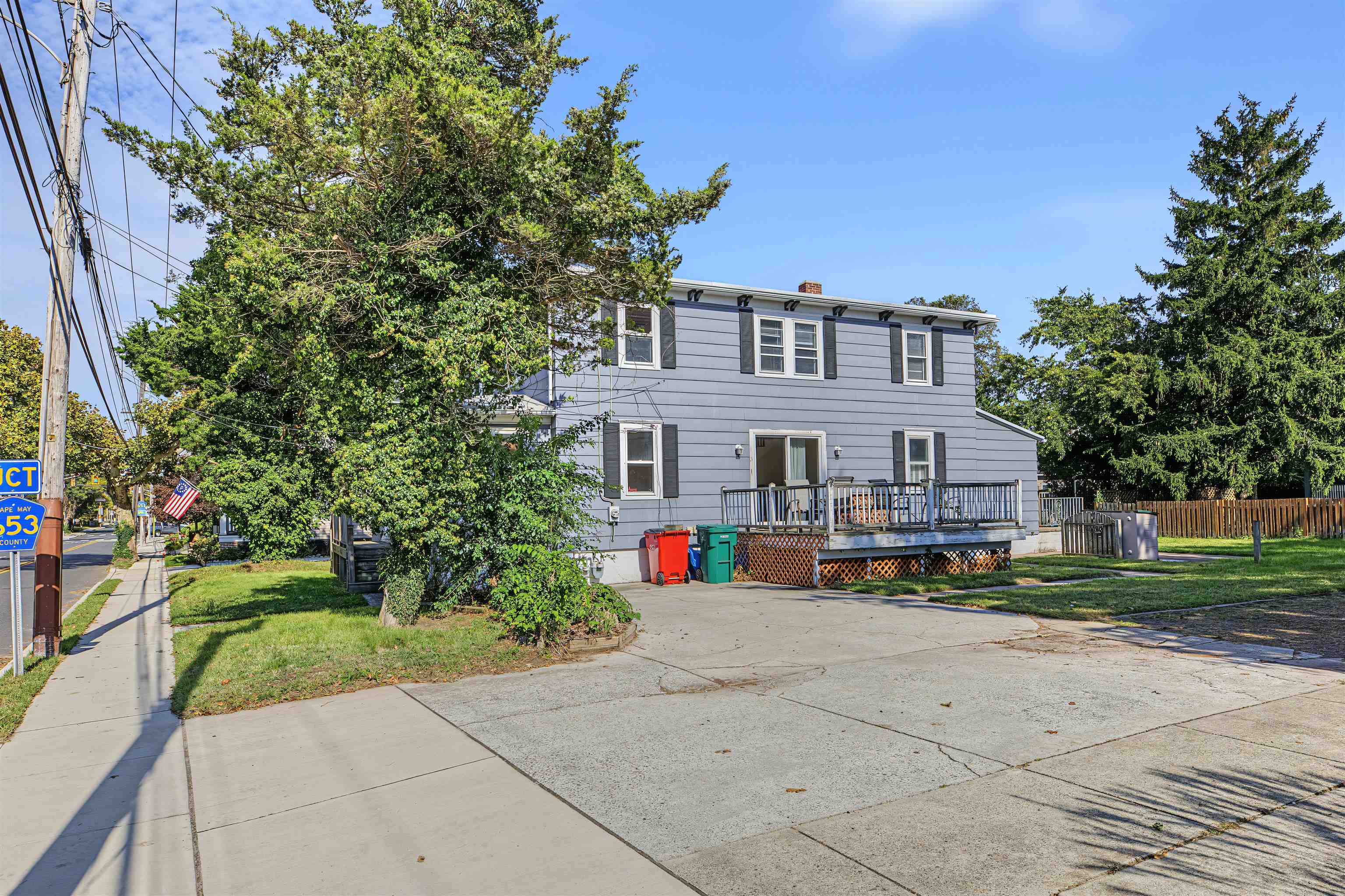 914 Lafayette Street