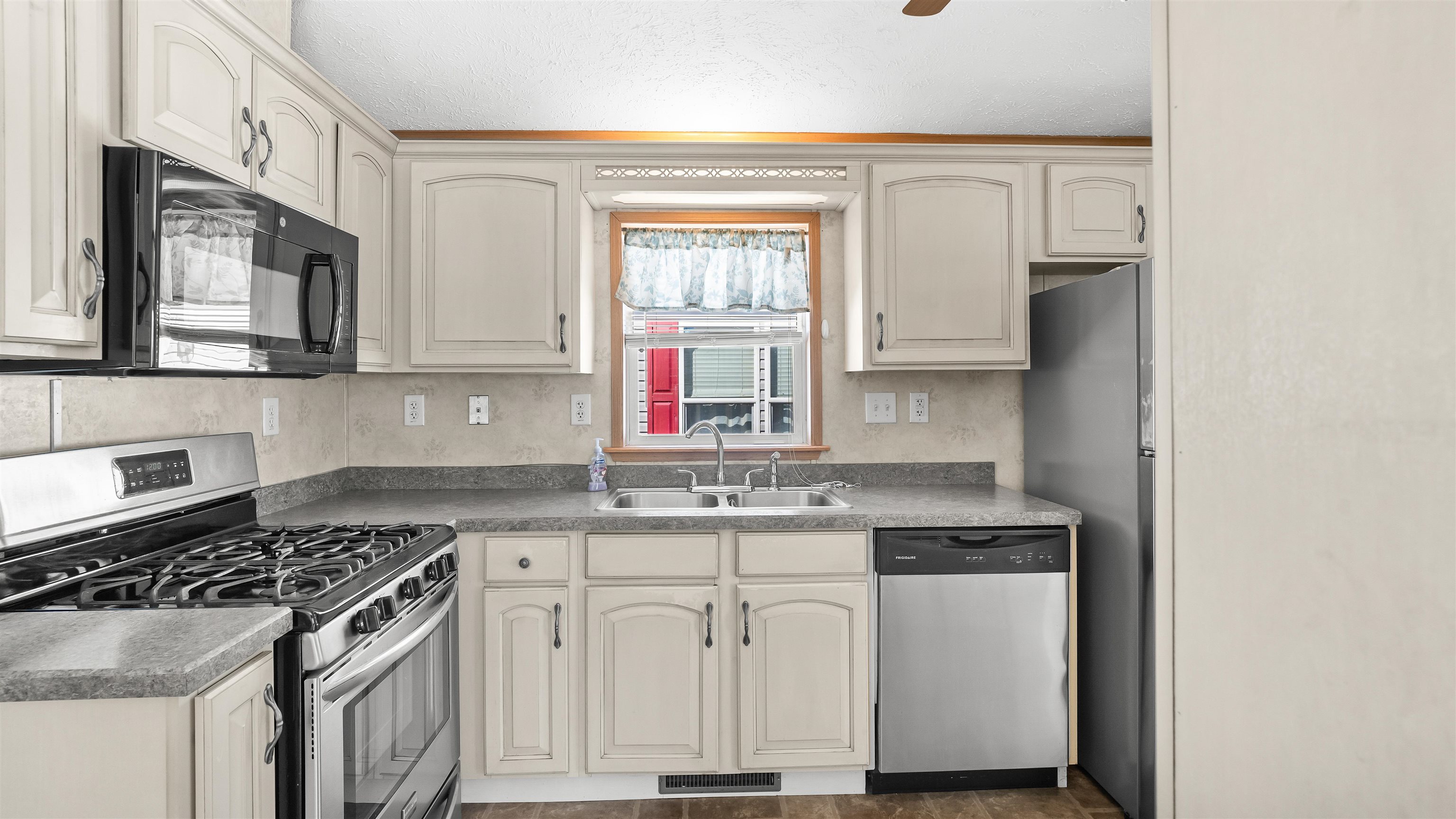 165 Maurice Boulevard - Picture 10
