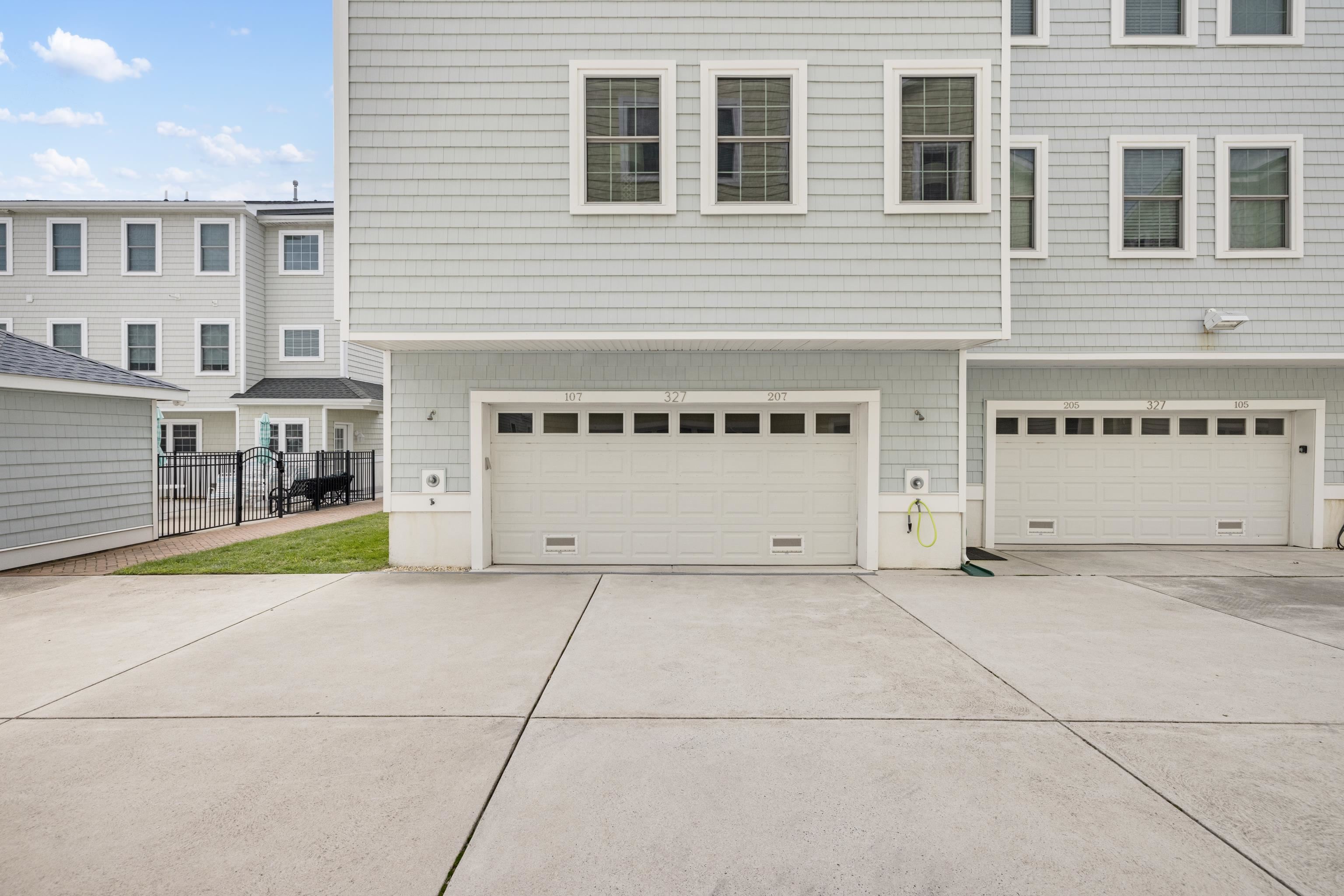 327 E 25th Avenue