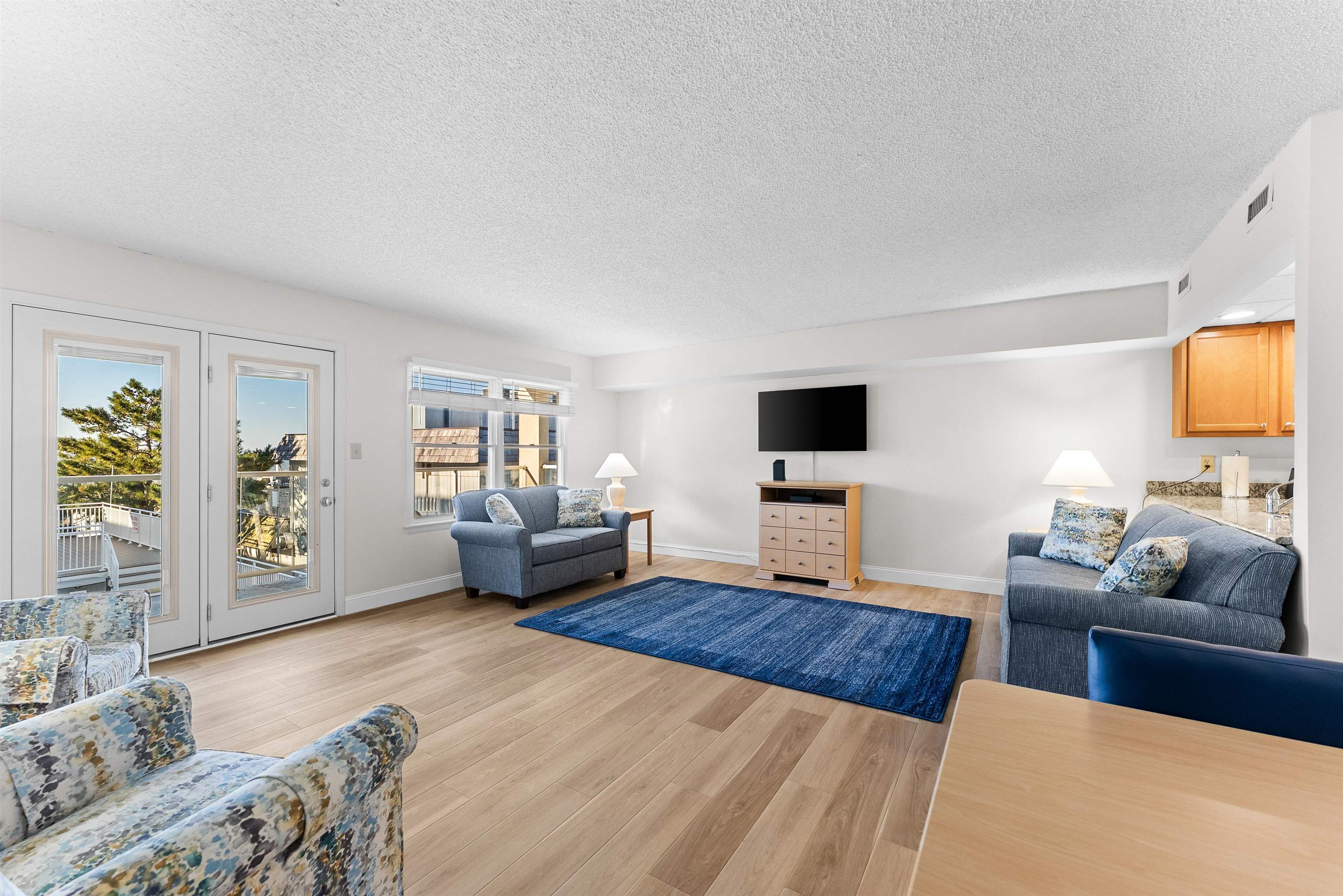 217 Beach Avenue - Picture 5