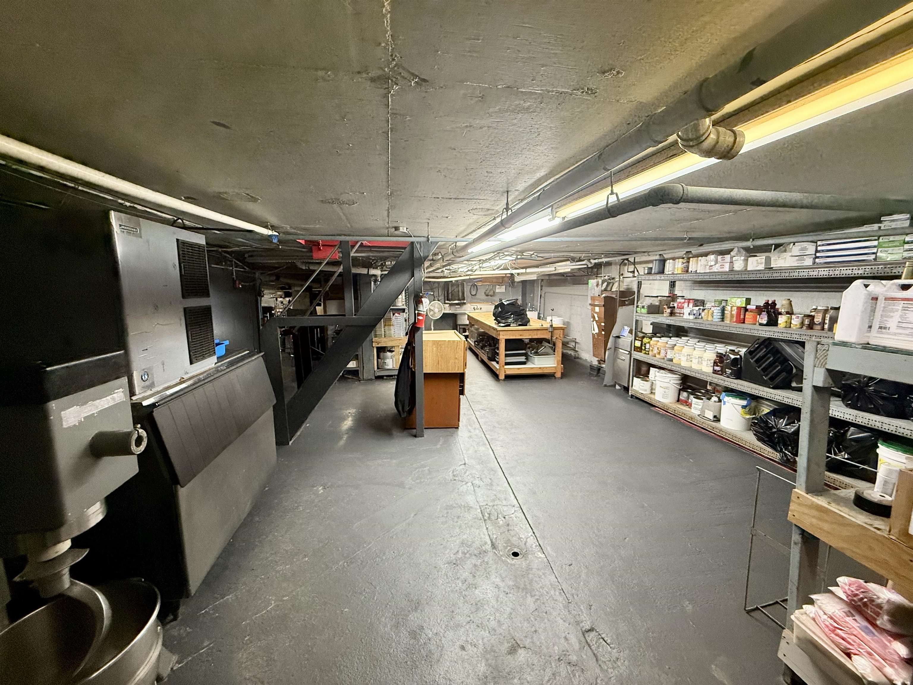3400 Boardwalk - Picture 13