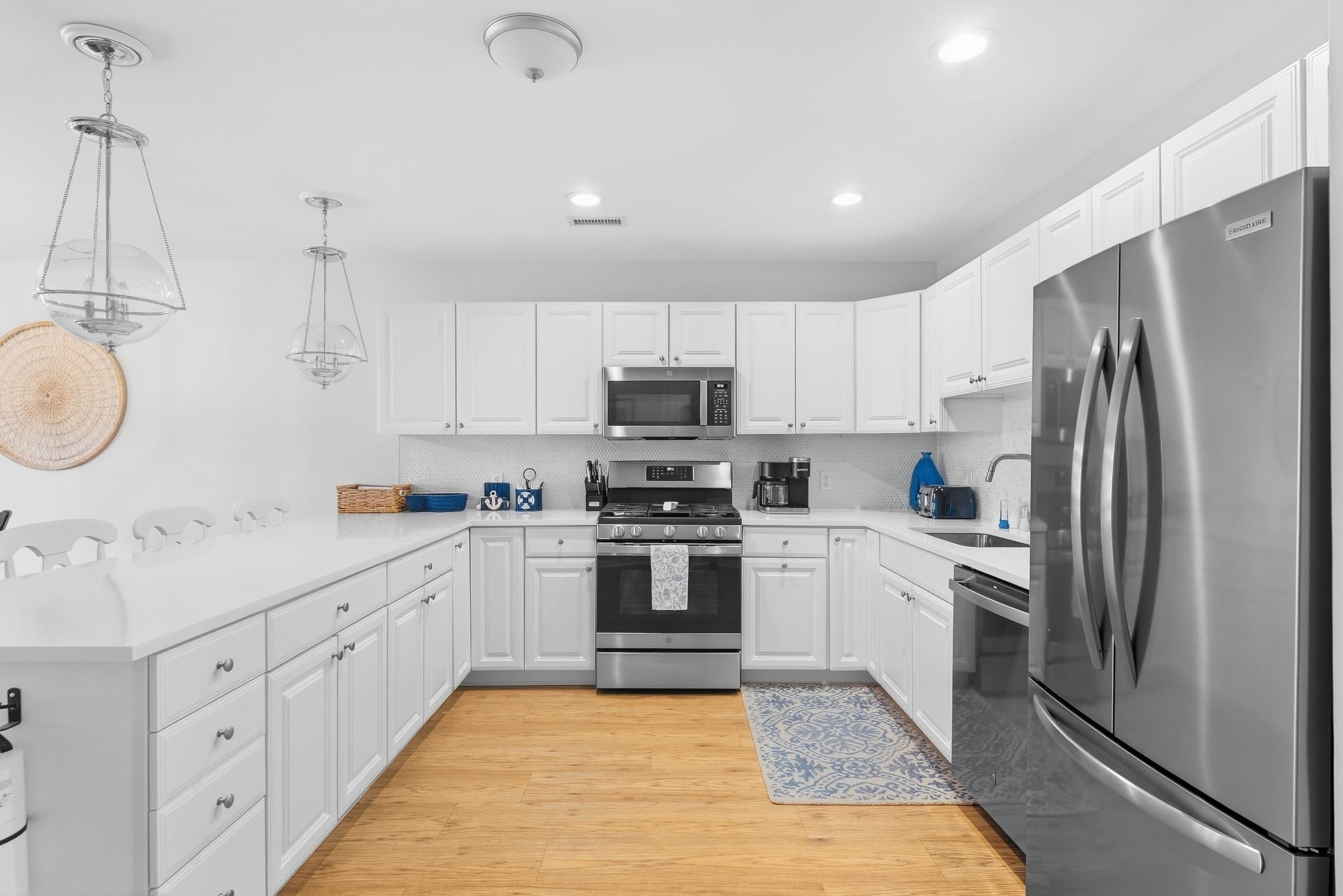 301 E Rochester Avenue - Picture 4