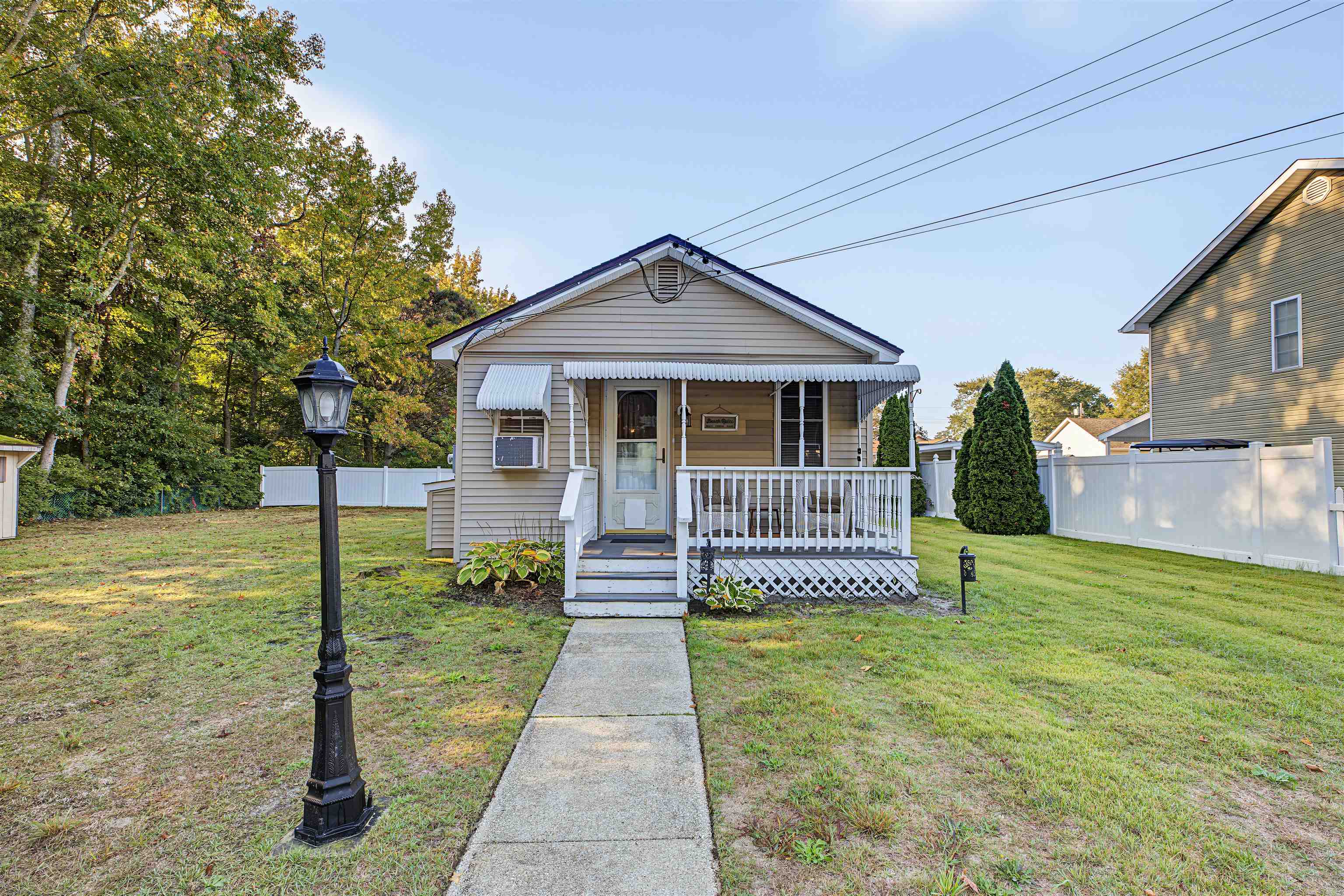  160 Kentucky Avenue - Villas