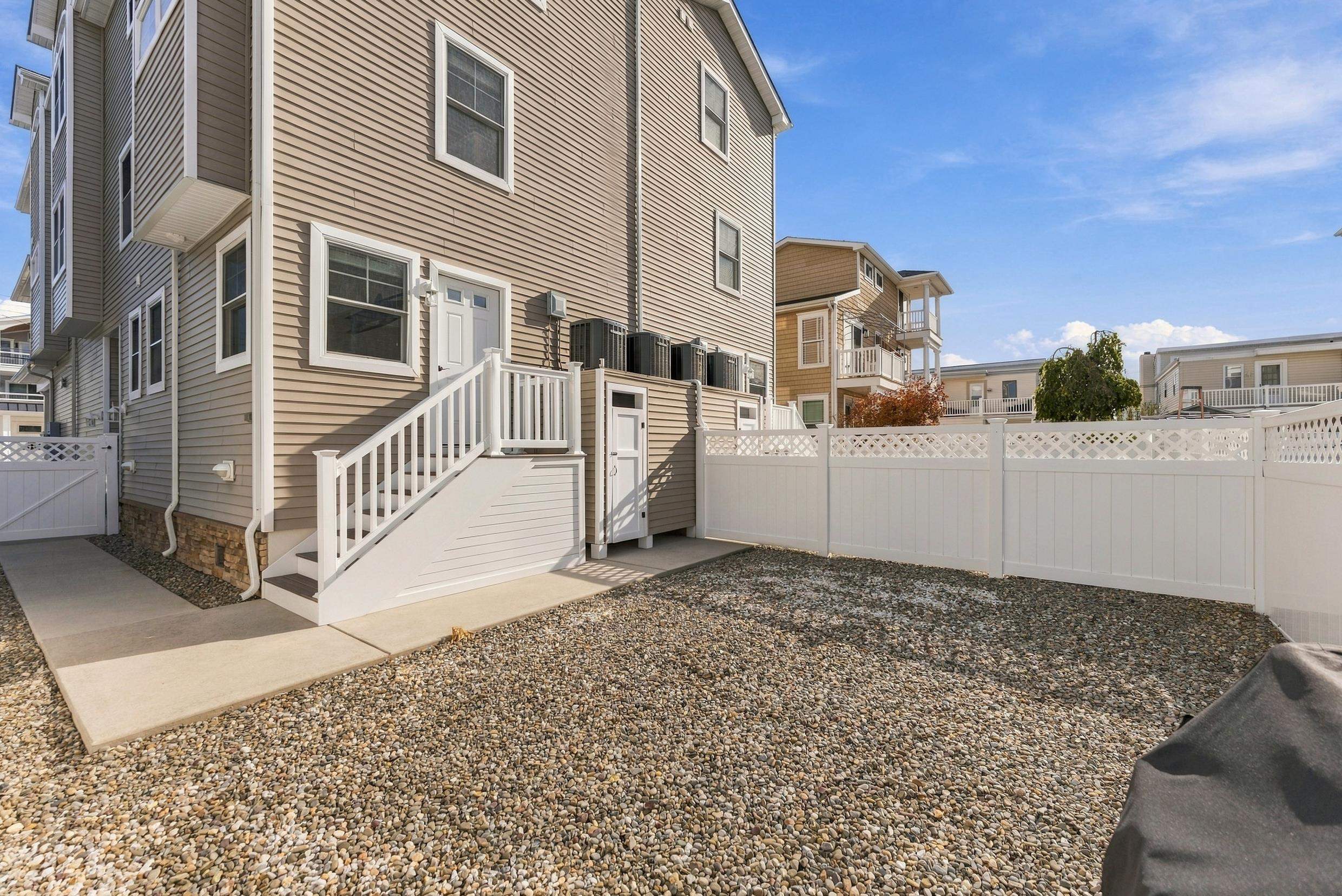 114 77th Street West unit - Picture 46
