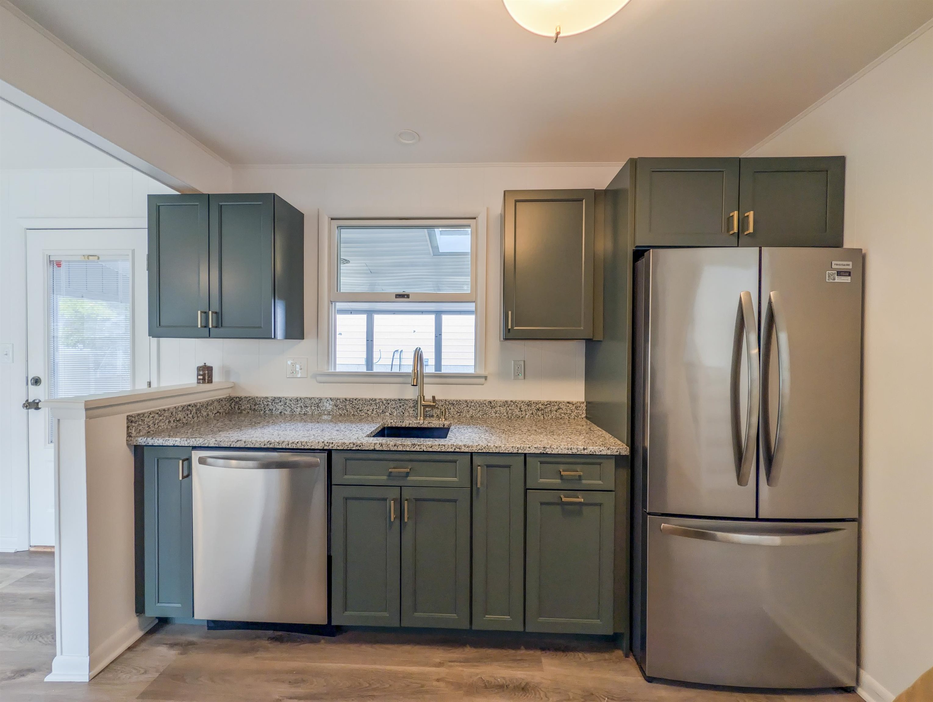 144 Kentucky Avenue - Picture 6