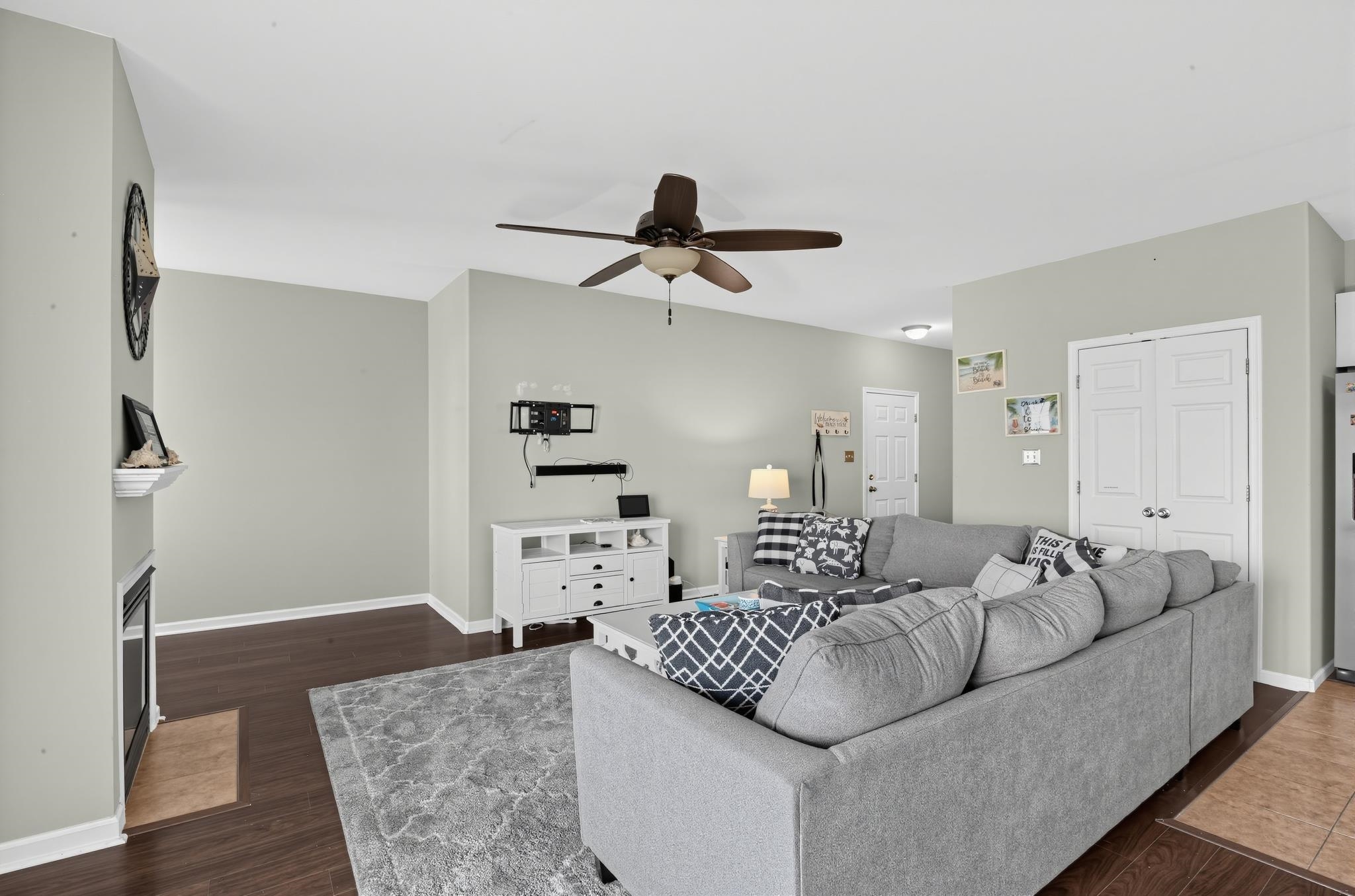 308 W Garfield Avenue - Picture 2